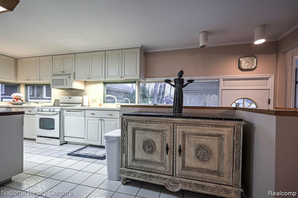 3453 Ormond Road Property Photo 11
