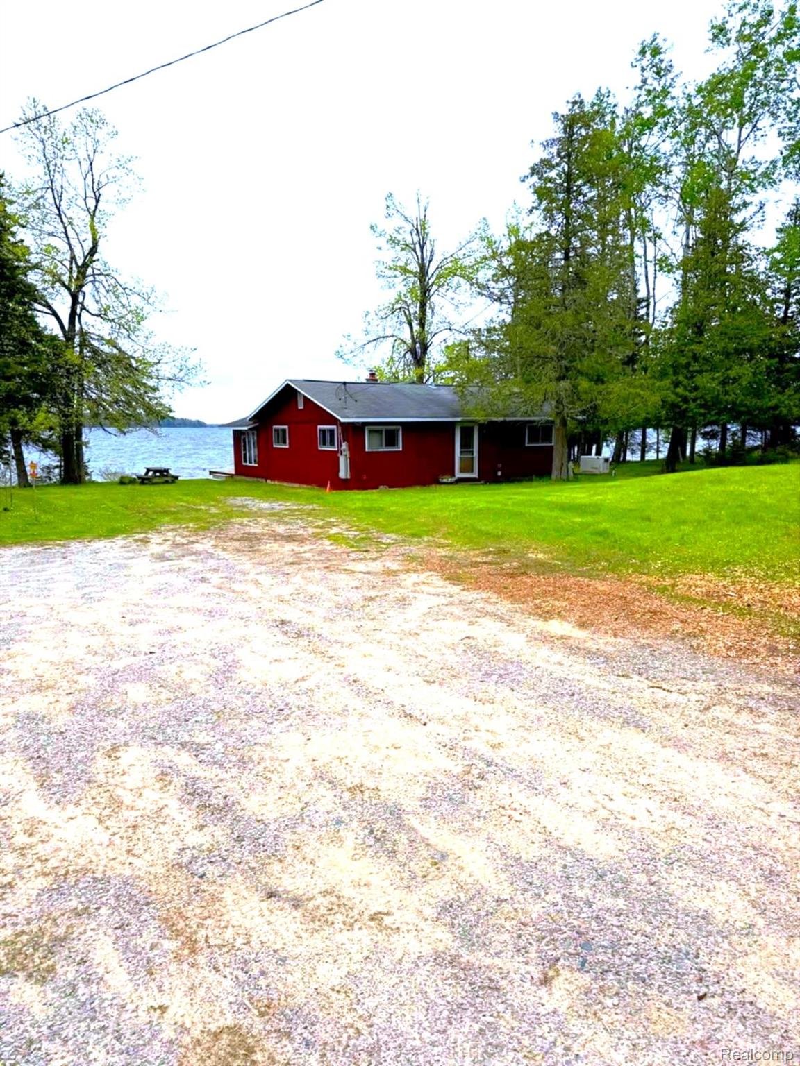 5136 Hardwood Trail Property Photo 1