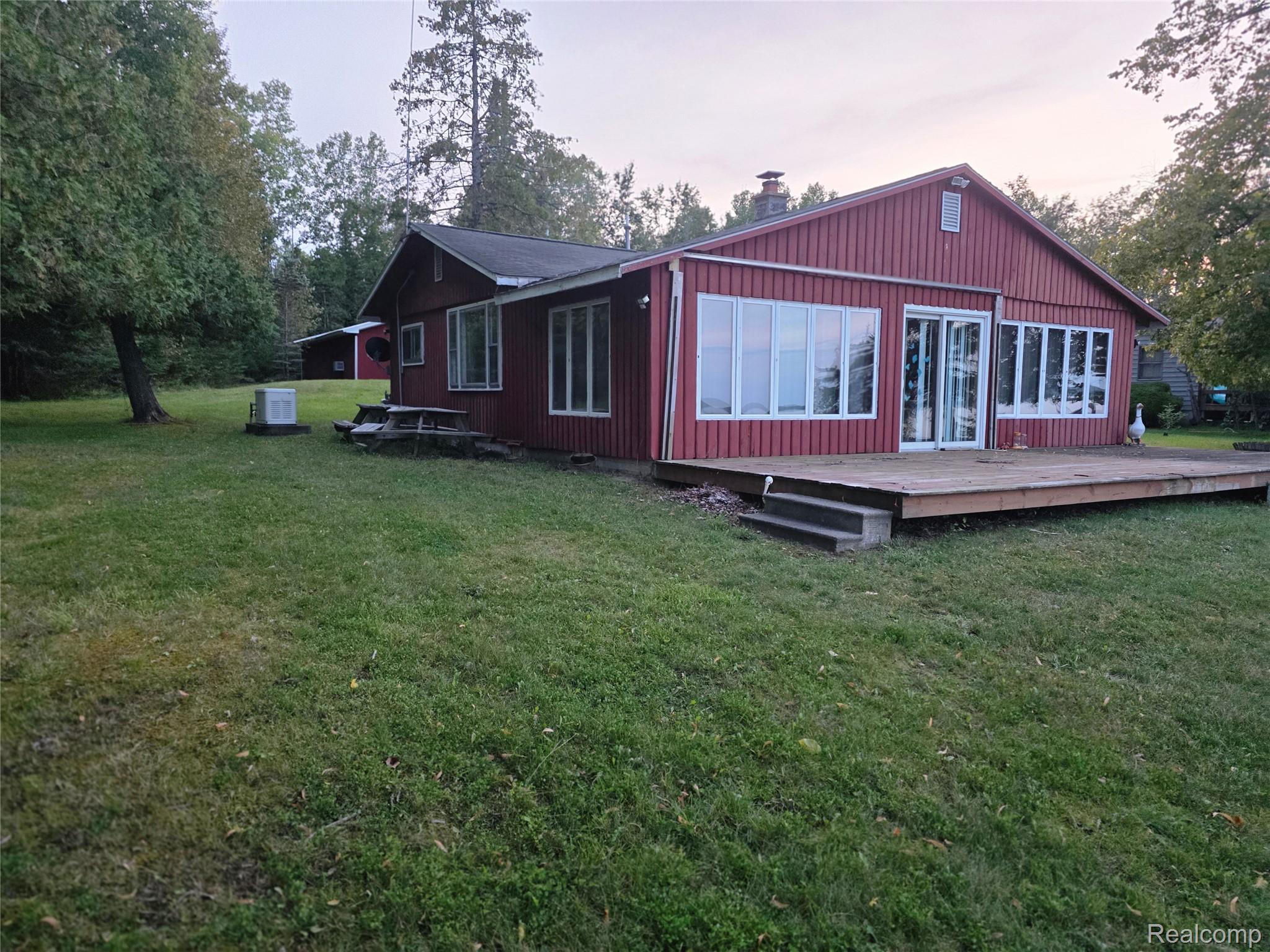 5136 Hardwood Trail Property Photo 8