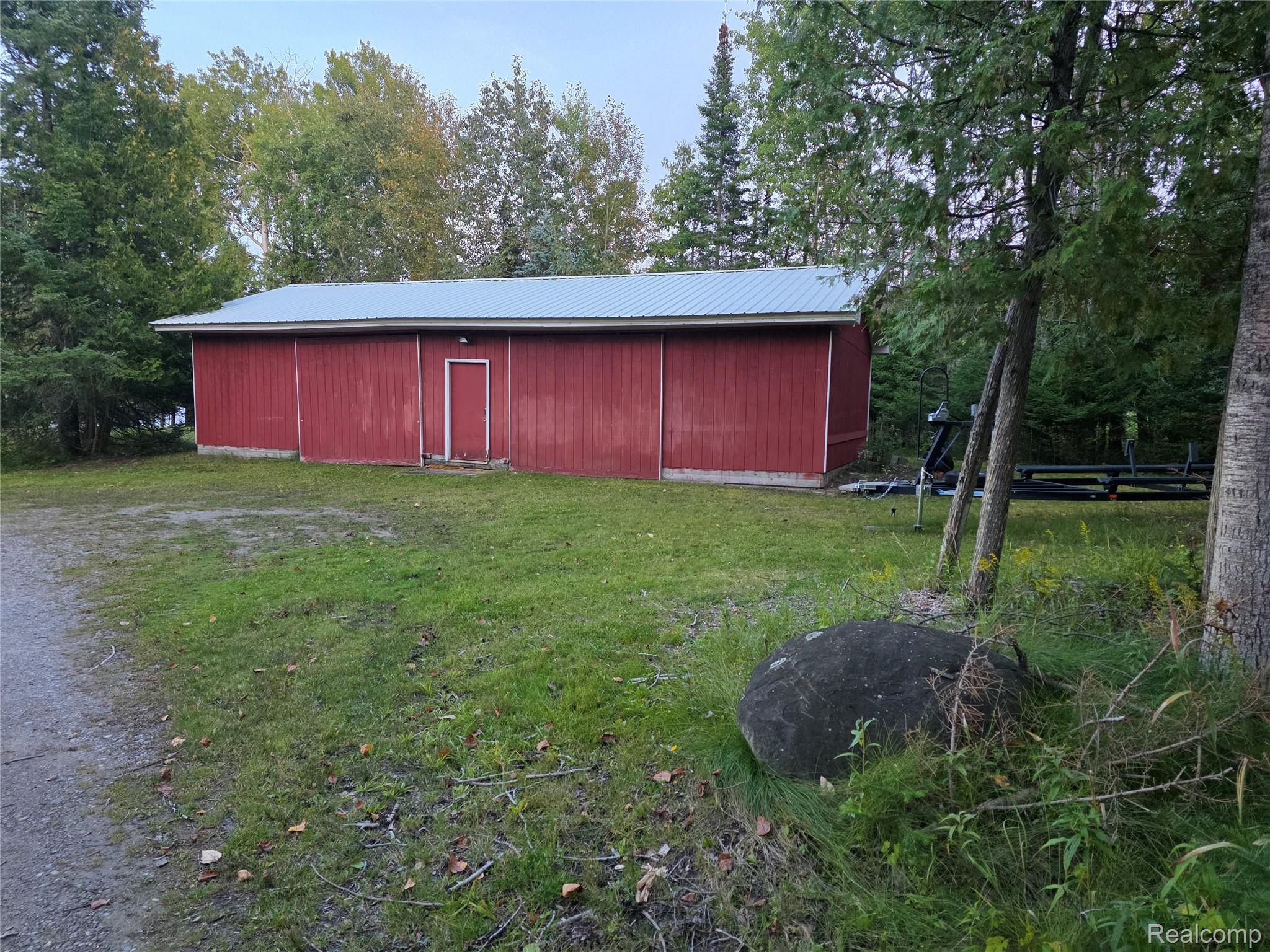 5136 Hardwood Trail Property Photo 12