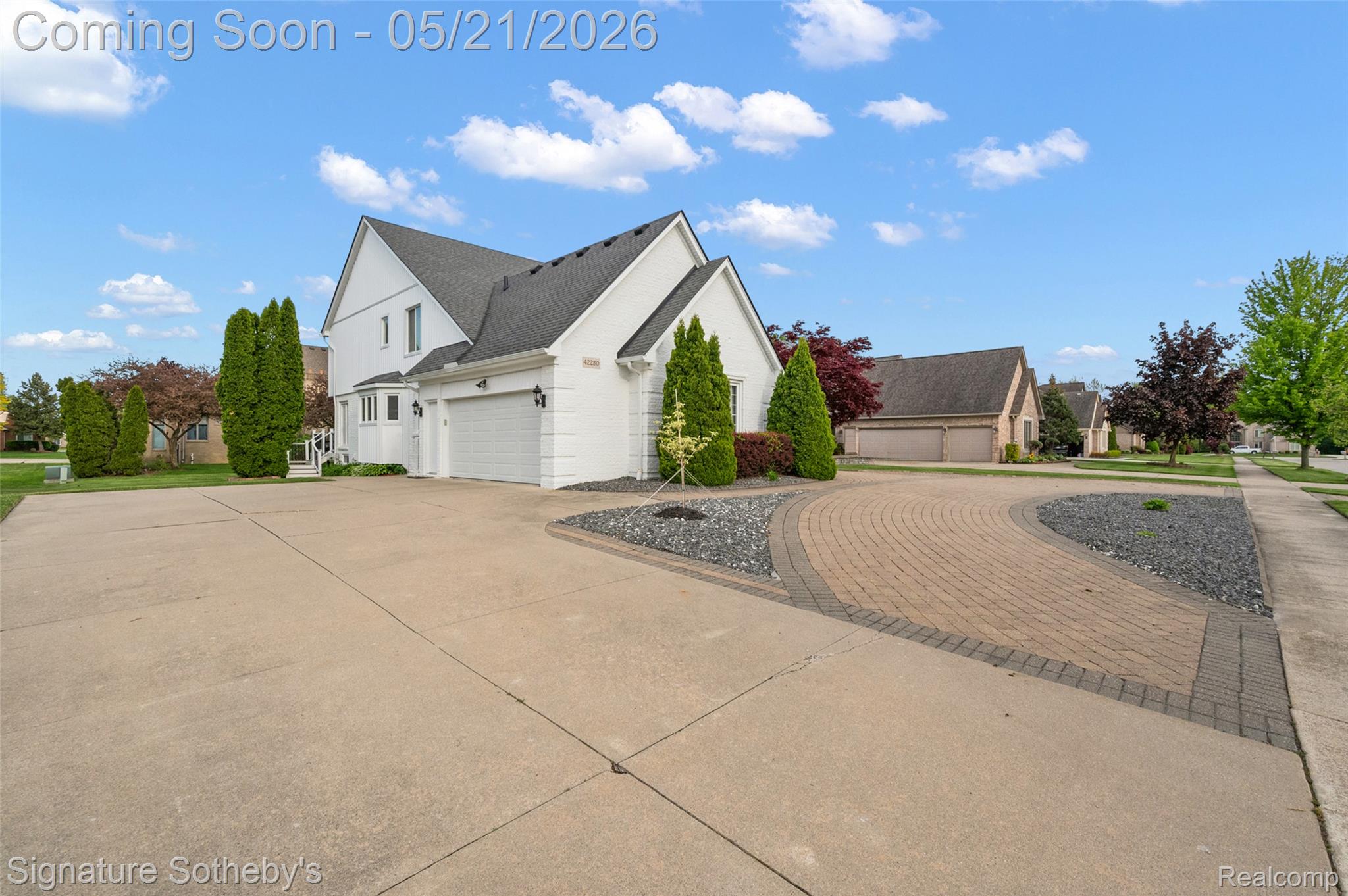 42280 Locklin Drive Property Photo 4