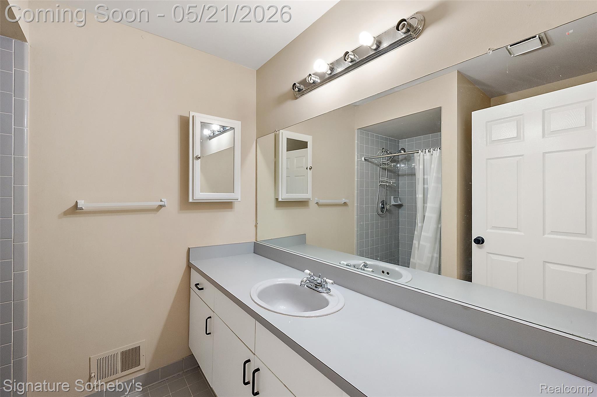 42280 Locklin Drive Property Photo 23