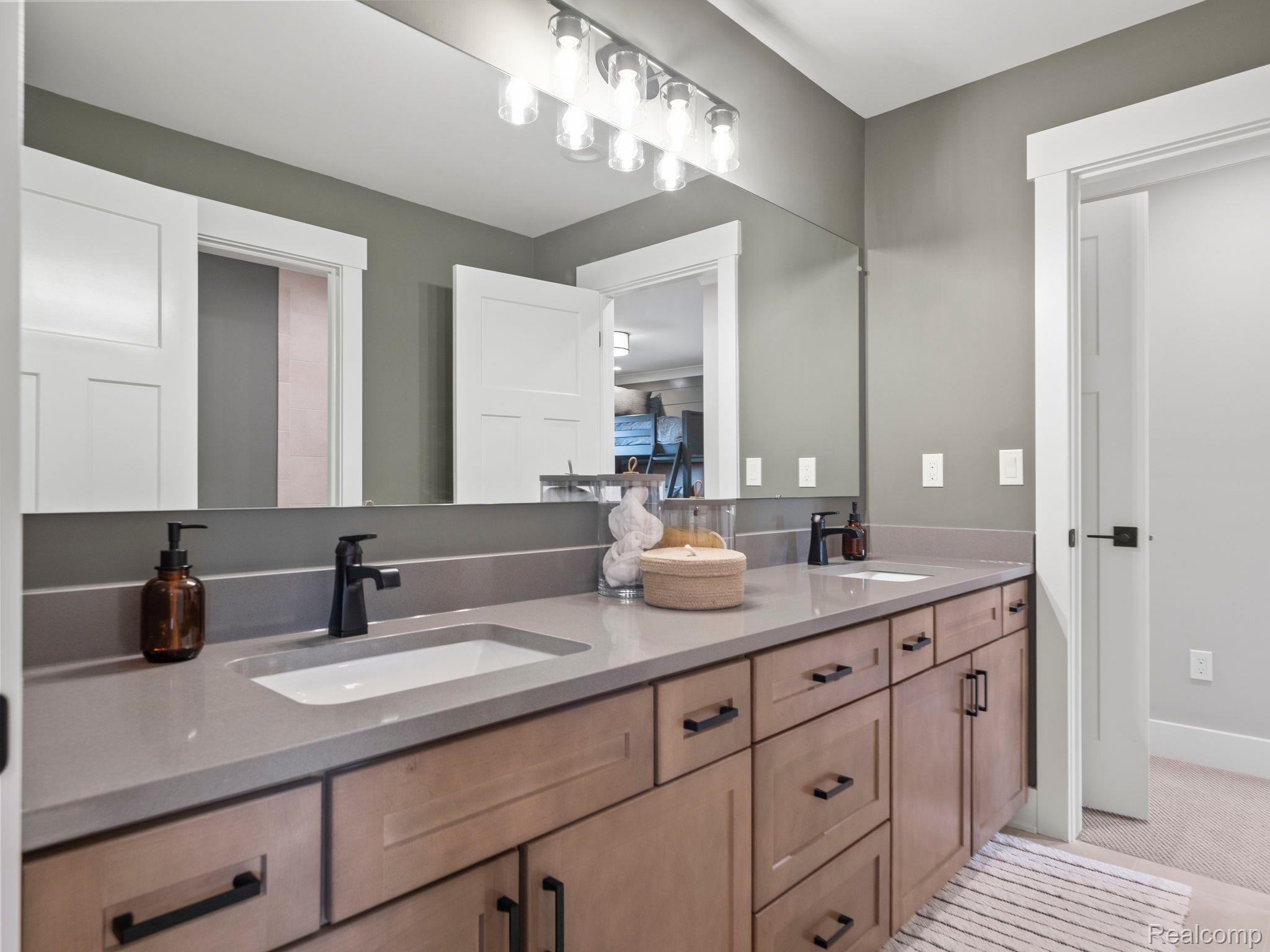 3731 Kinsley Boulevard Property Photo 7