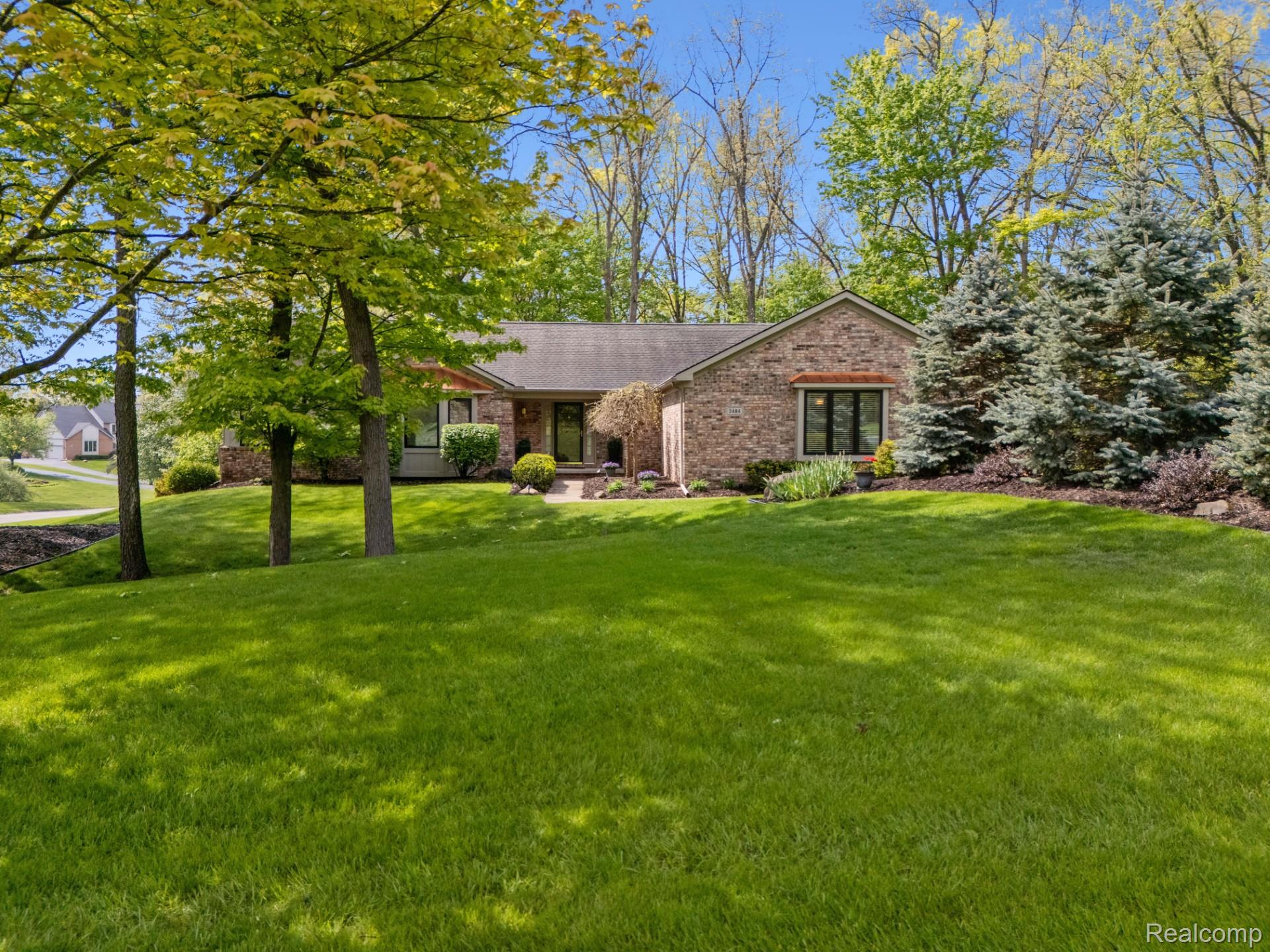 2484 Pine Hollow Trail Property Photo 1