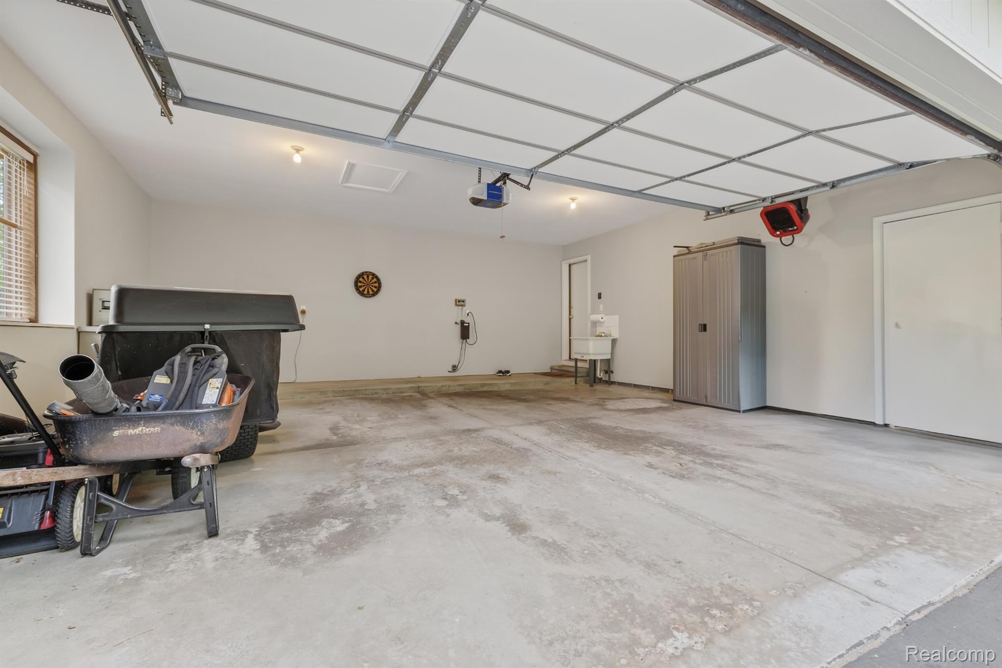 2484 Pine Hollow Trail Property Photo 45