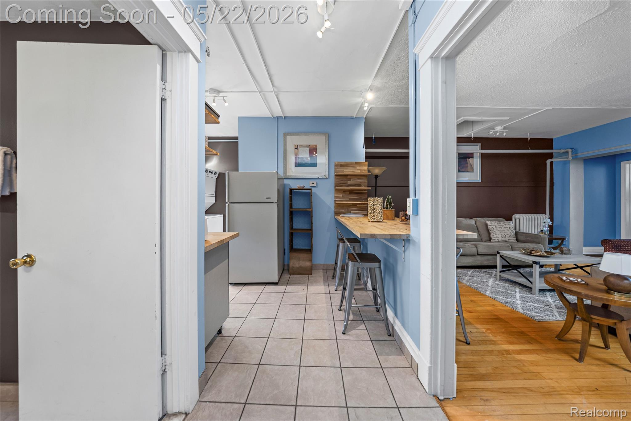 211 N Main Street 1 Property Photo 3
