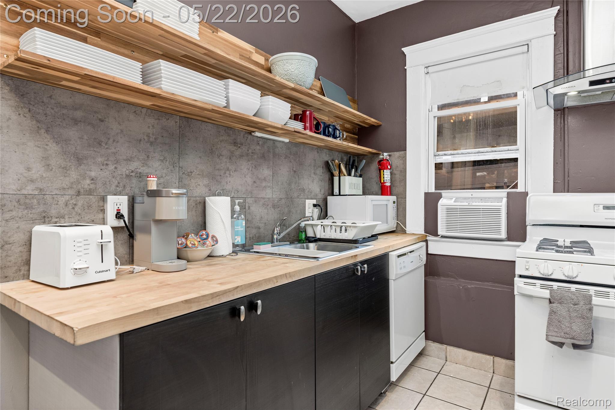 211 N Main Street 1 Property Photo 6