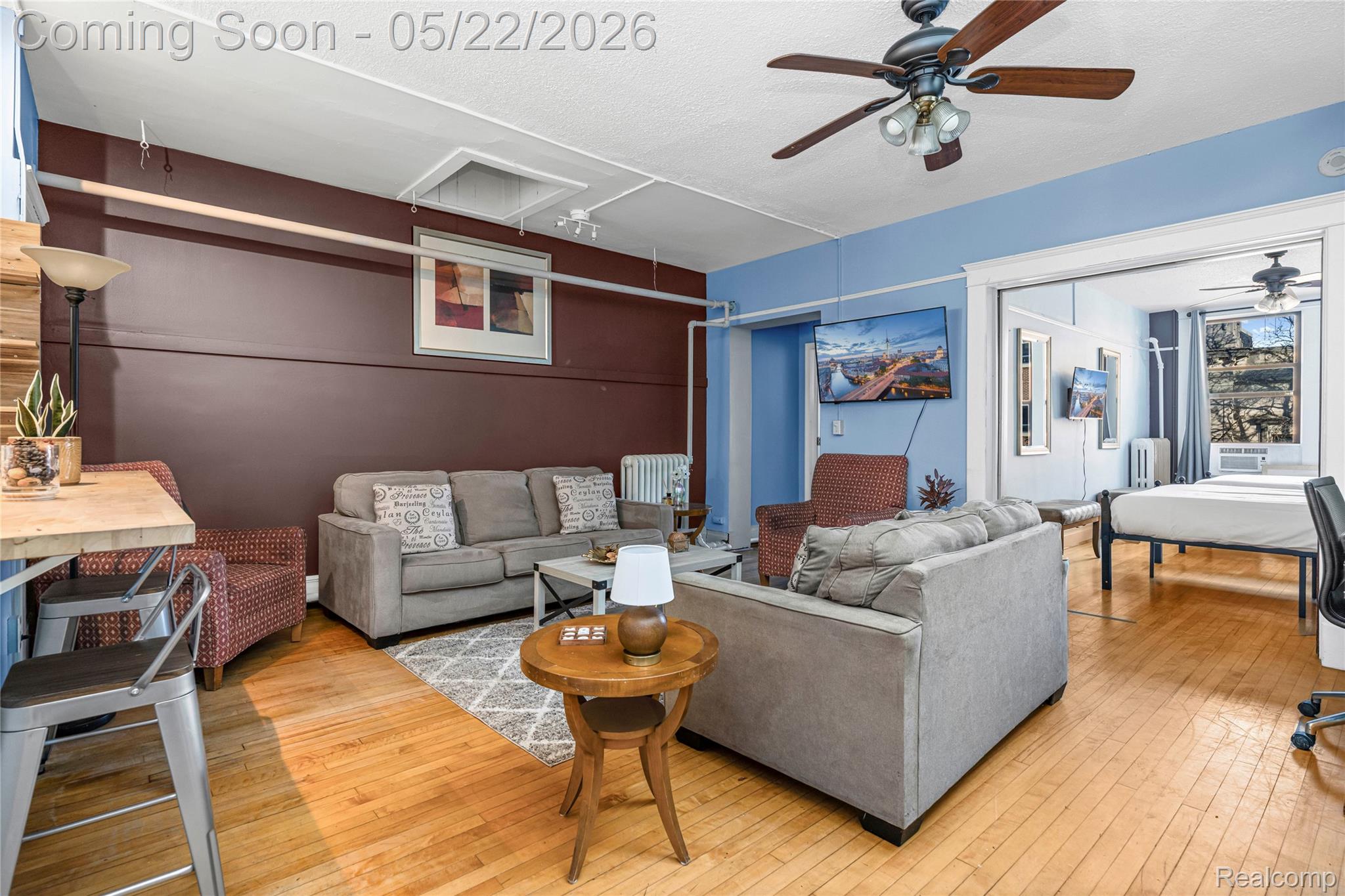 211 N Main Street 1 Property Photo 11