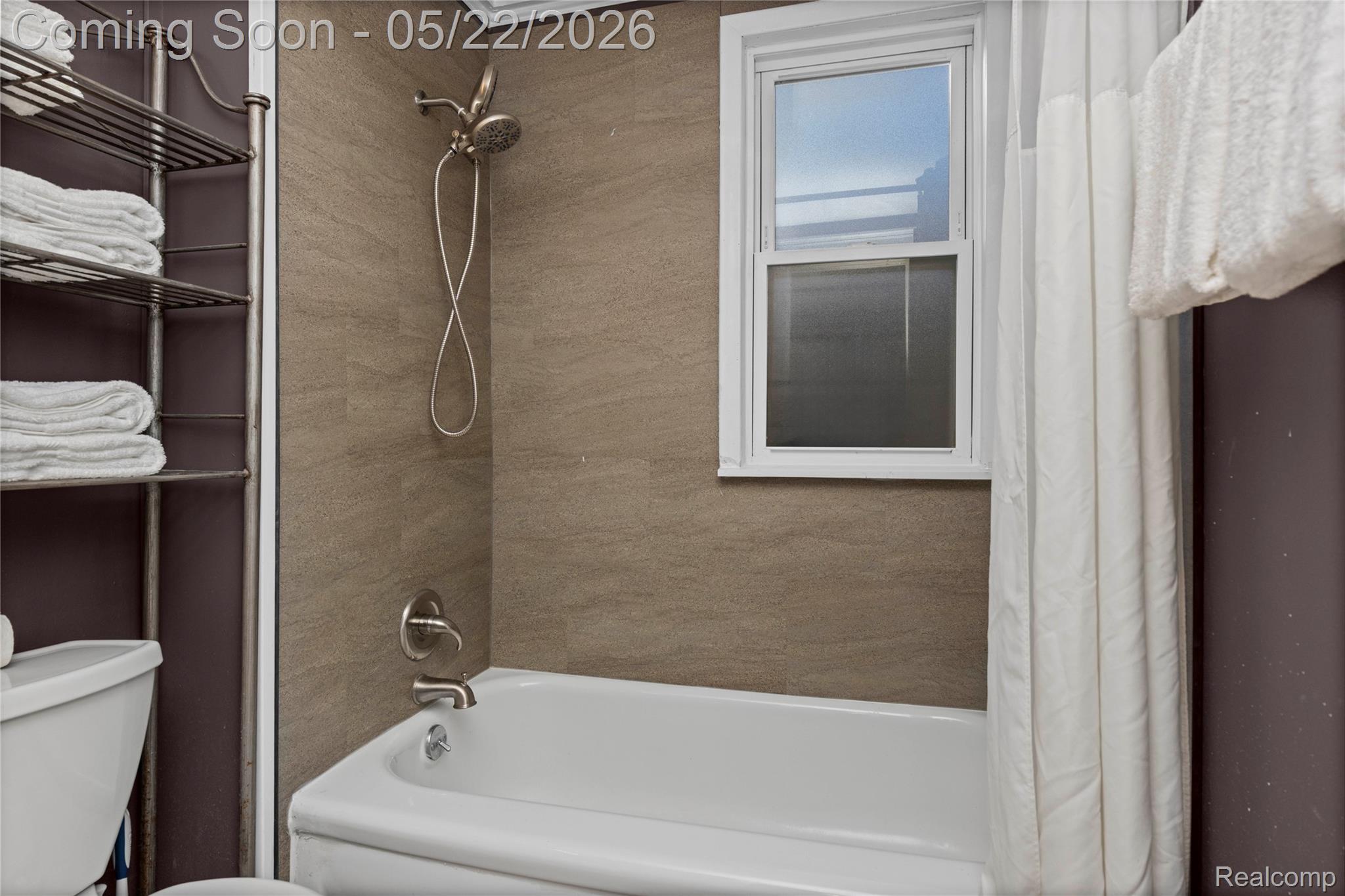 211 N Main Street 1 Property Photo 25