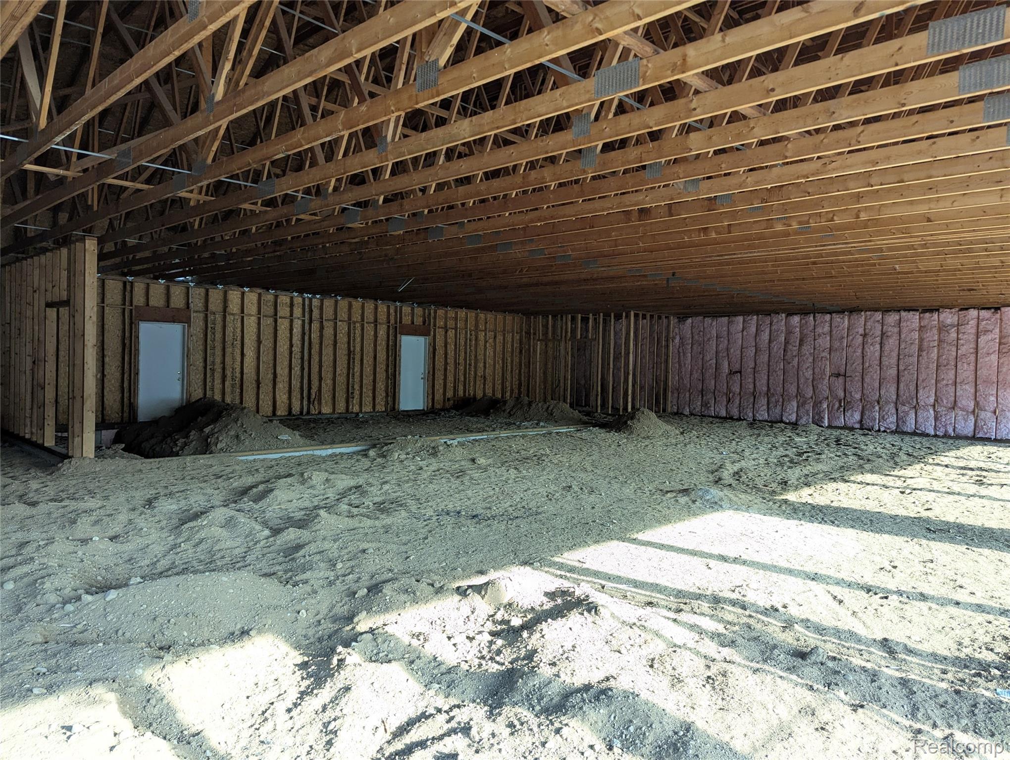 1324 W State Street Property Photo 3