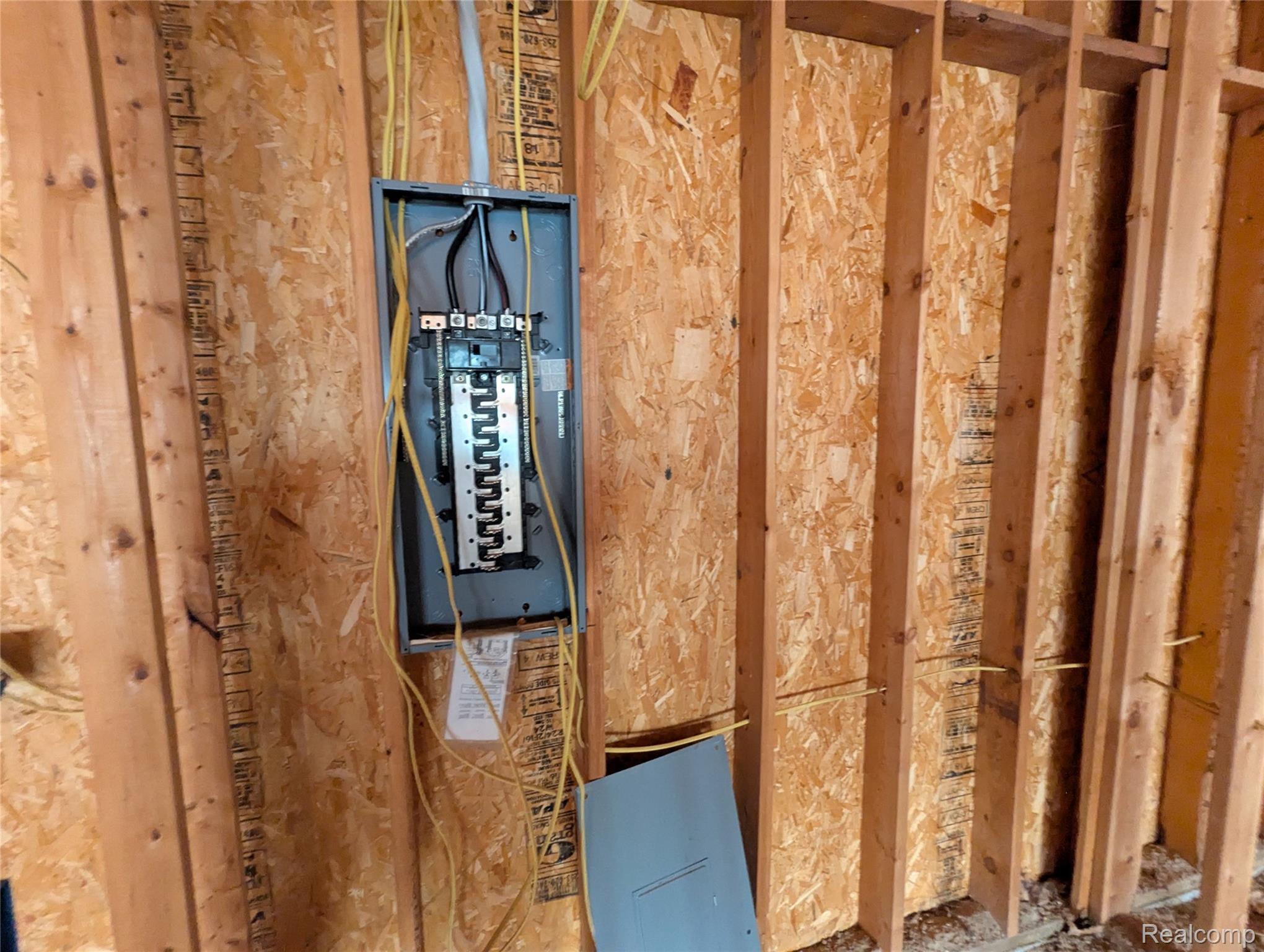 1324 W State Street Property Photo 7