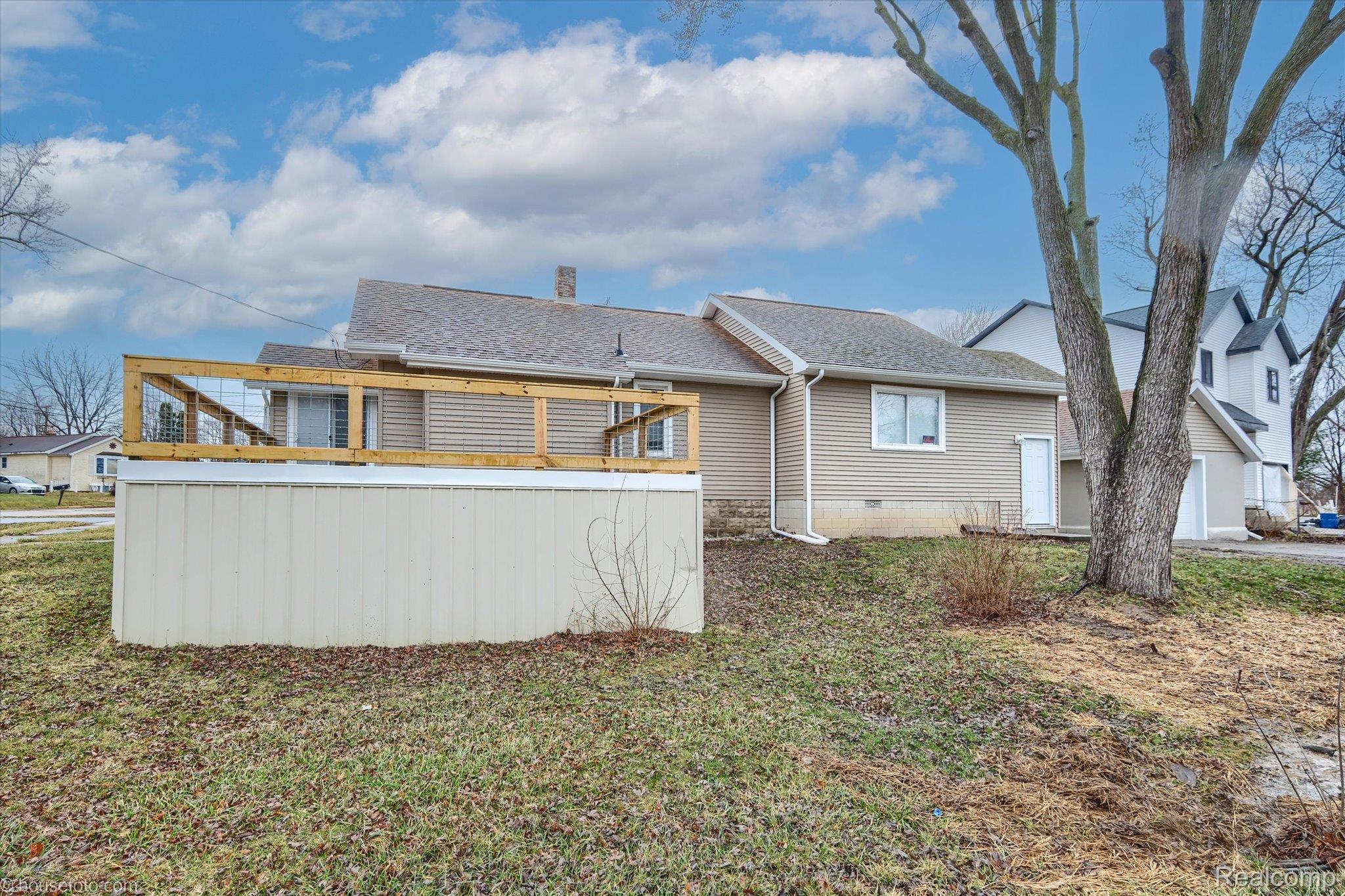2127 Kenneth Street Property Photo 5
