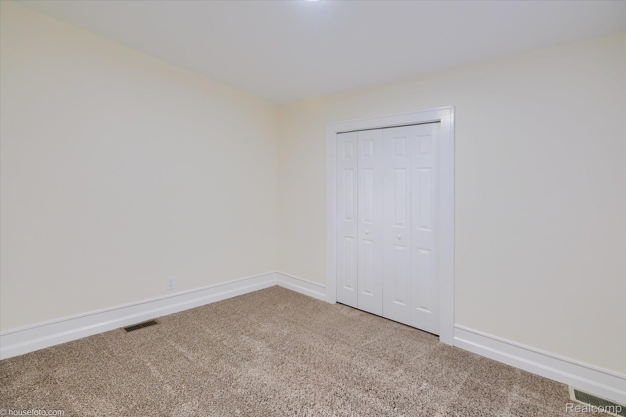 2127 Kenneth Street Property Photo 33