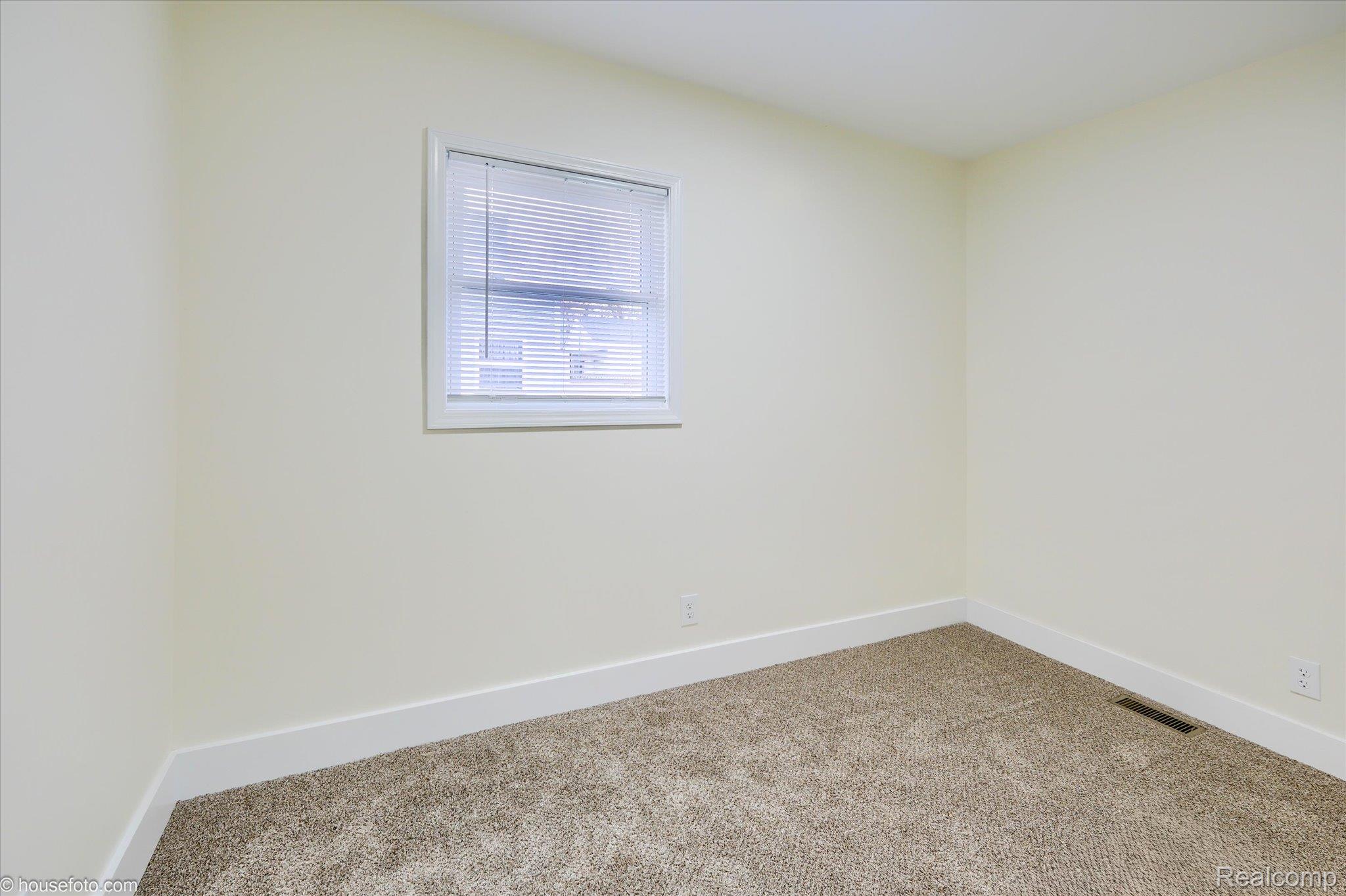 2127 Kenneth Street Property Photo 34