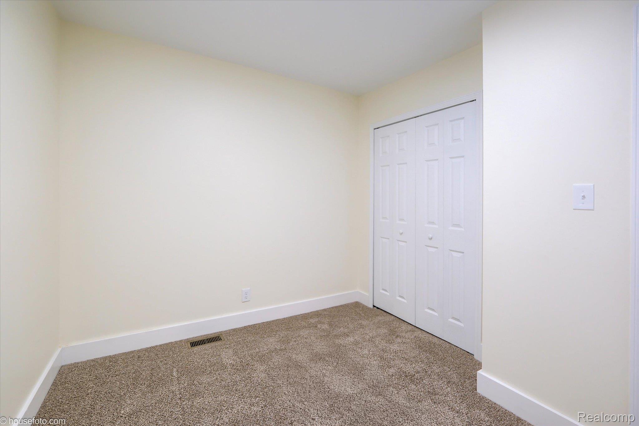 2127 Kenneth Street Property Photo 35