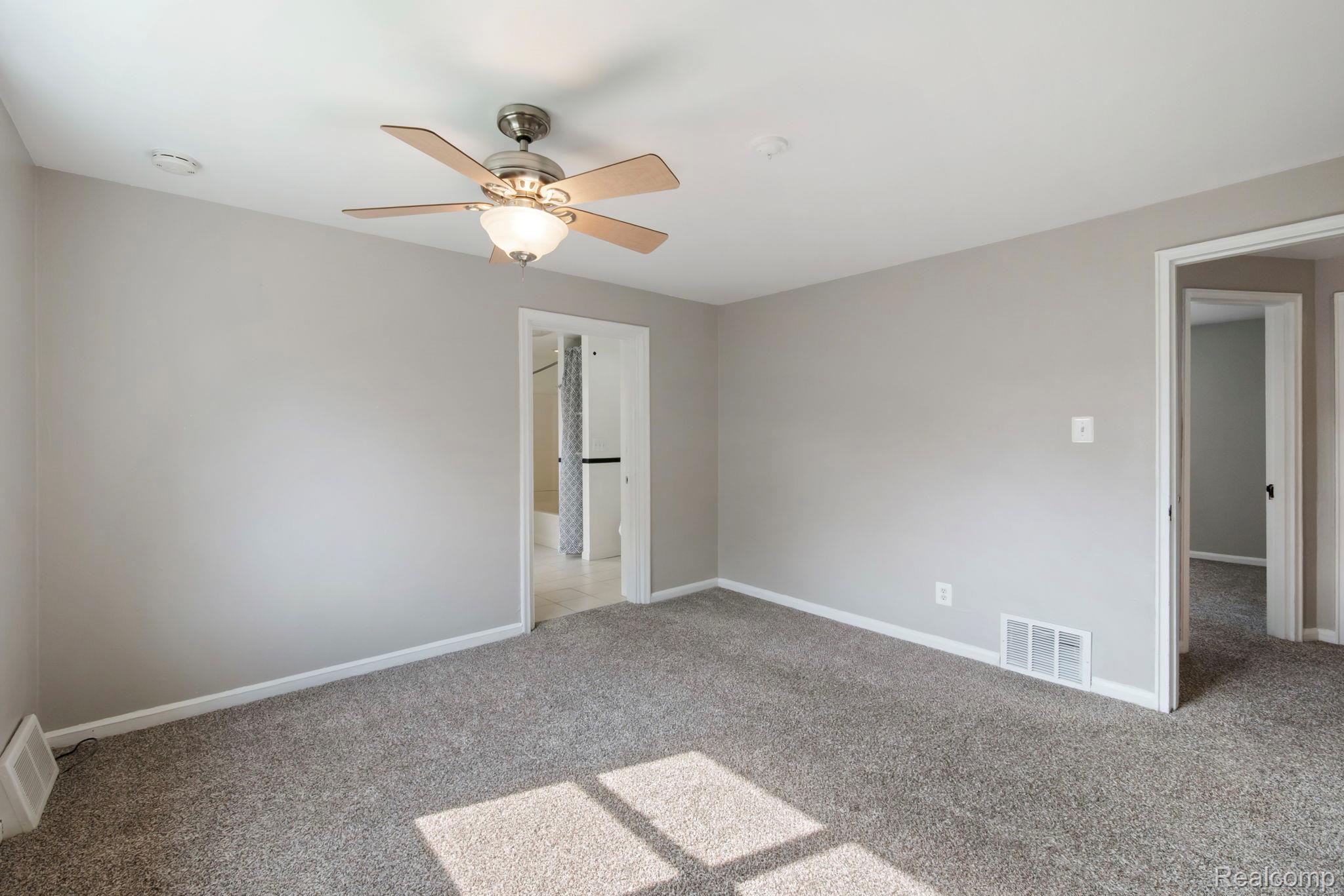 3388 Coolidge Hwy Property Photo 22