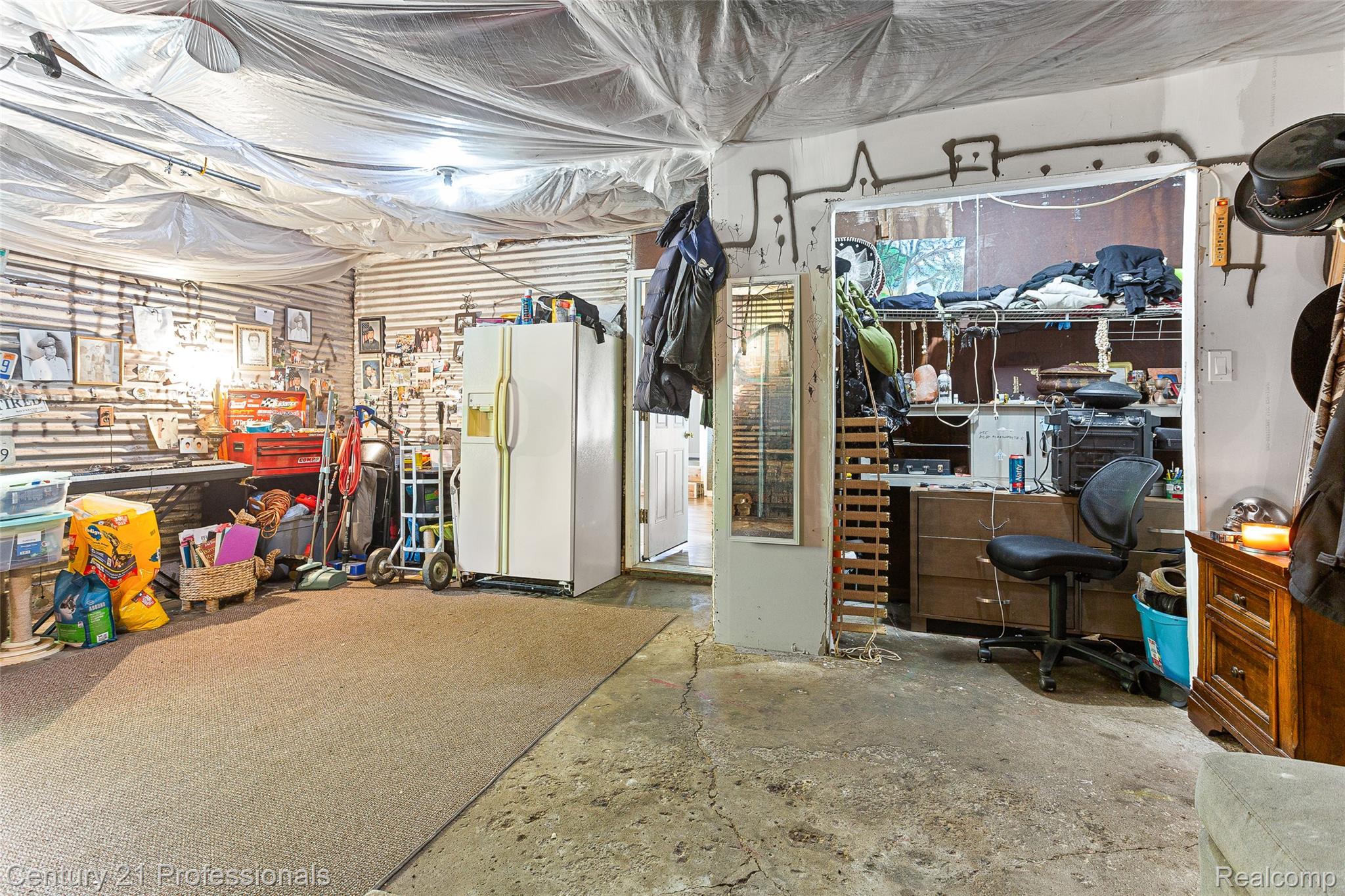 3231 Spruce Street Property Photo 6