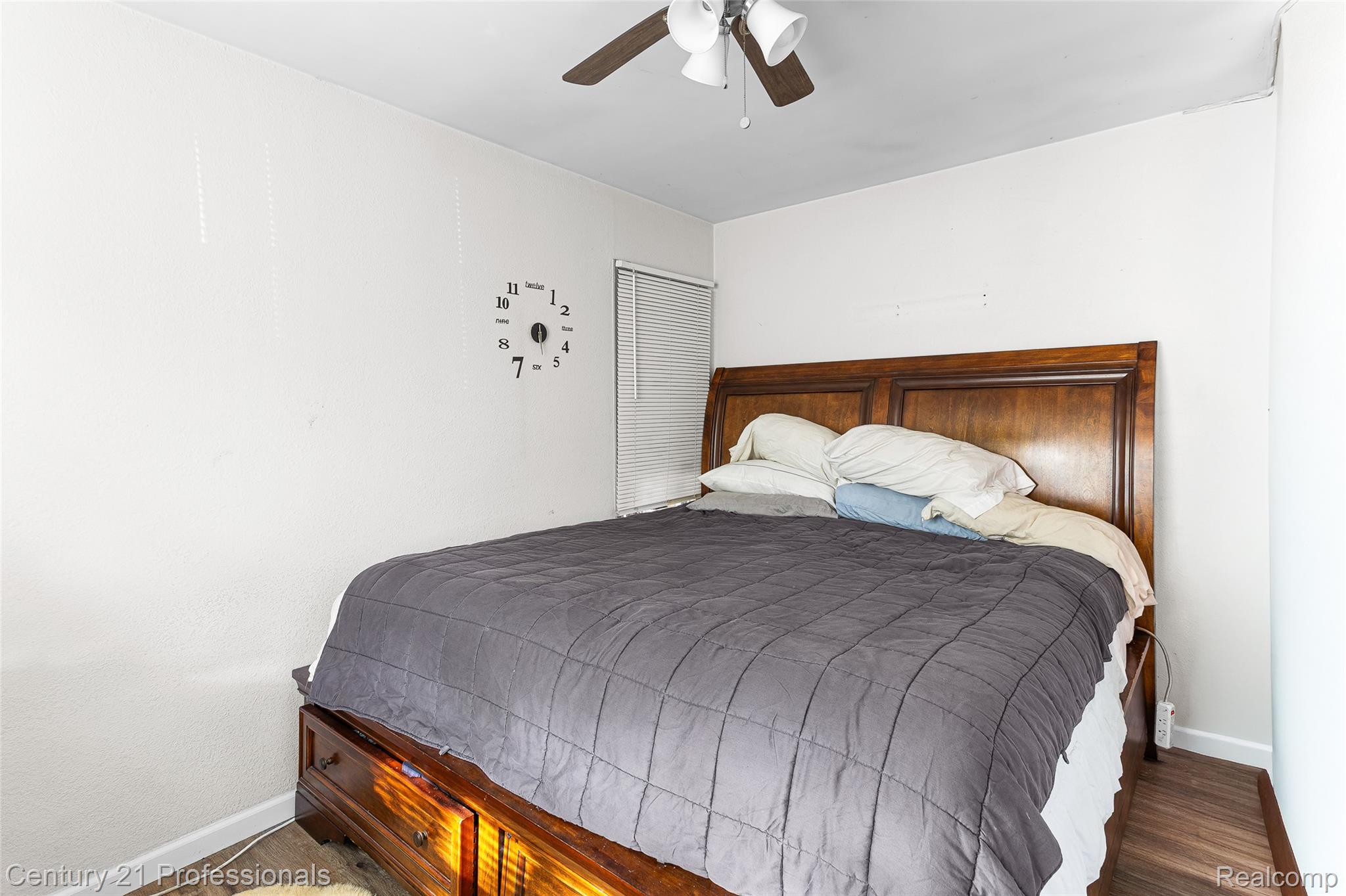 3231 Spruce Street Property Photo 14