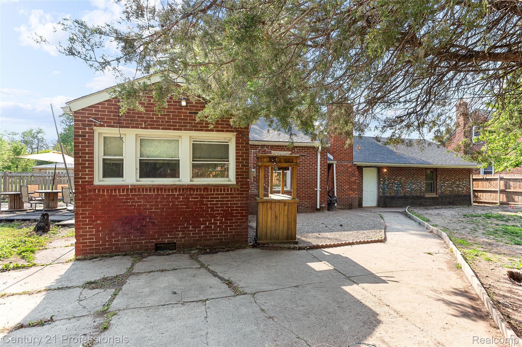 3231 Spruce Street Property Photo 29