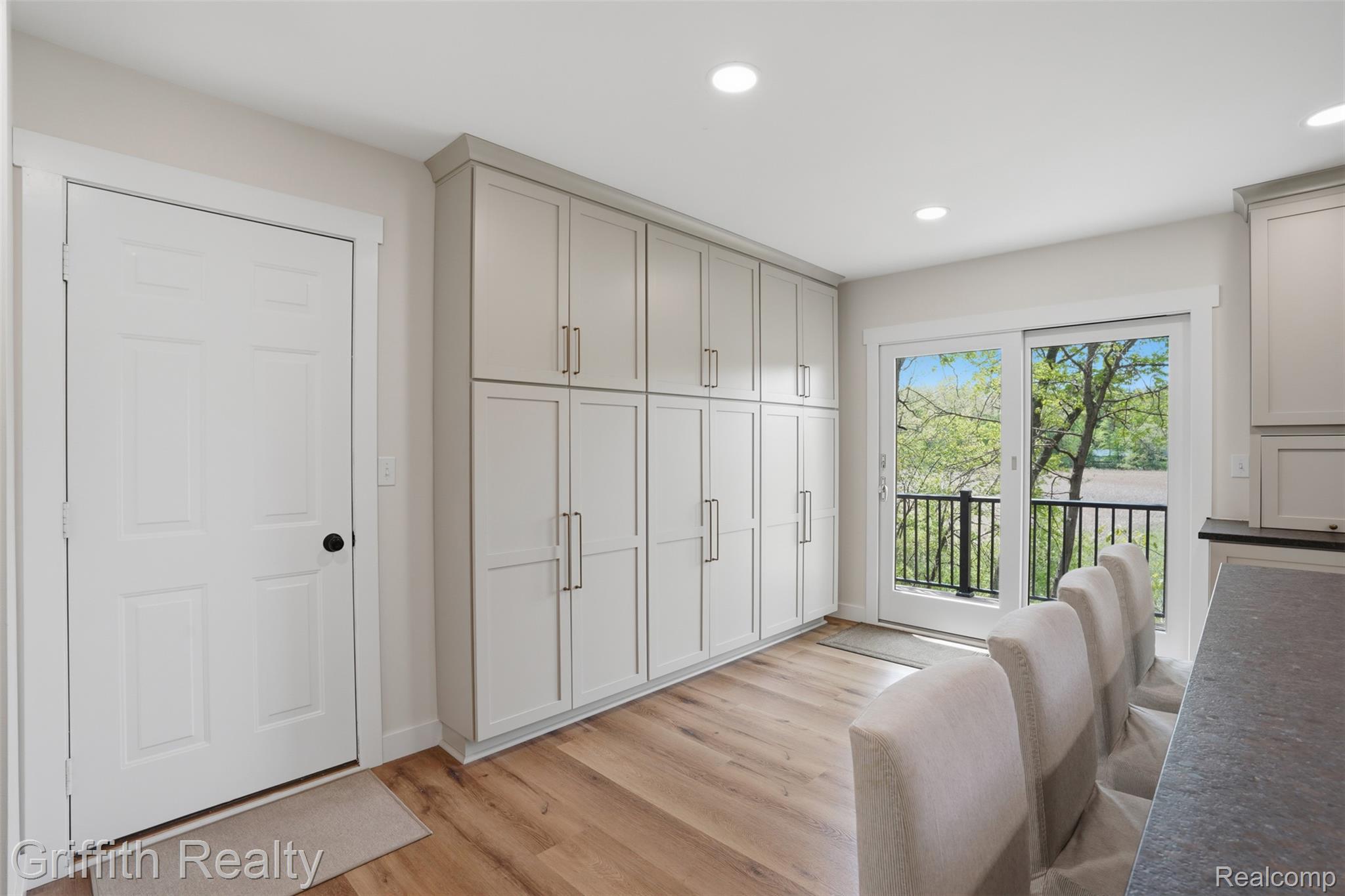 10232 Spencer Road Property Photo 14