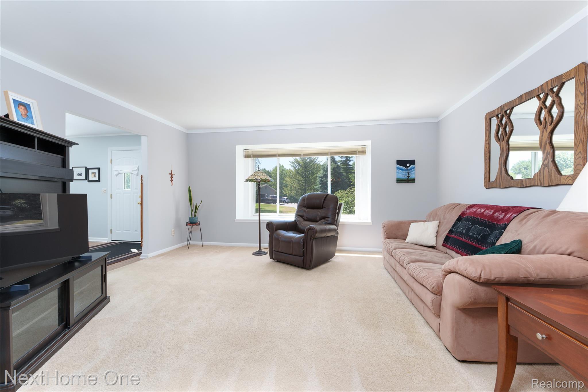 6448 Grand Circle Drive Property Photo 8