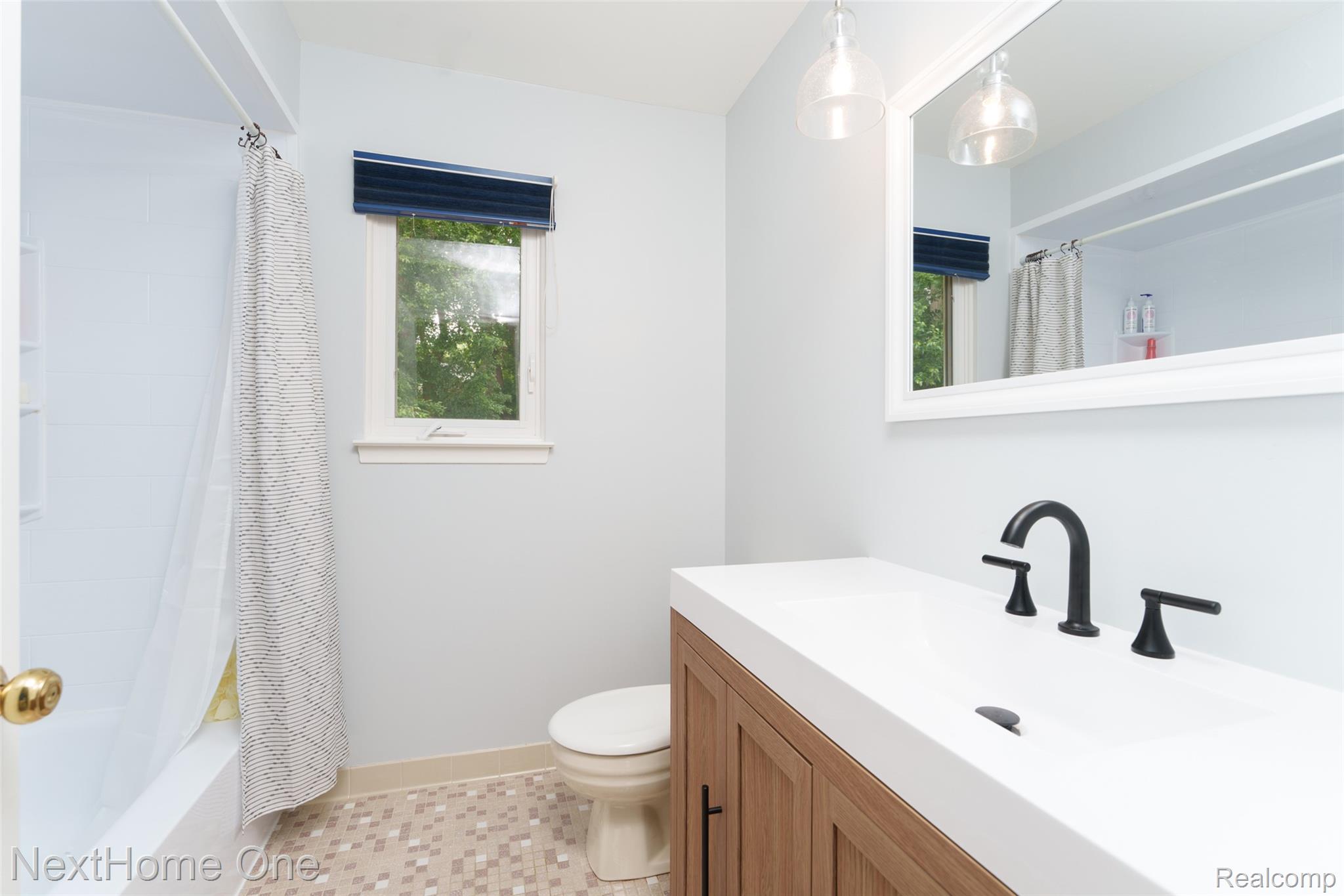 6448 Grand Circle Drive Property Photo 15