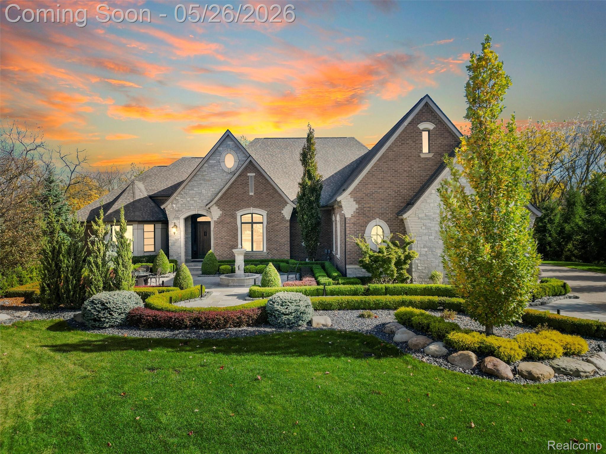 2475 Creekside Court Property Photo 1