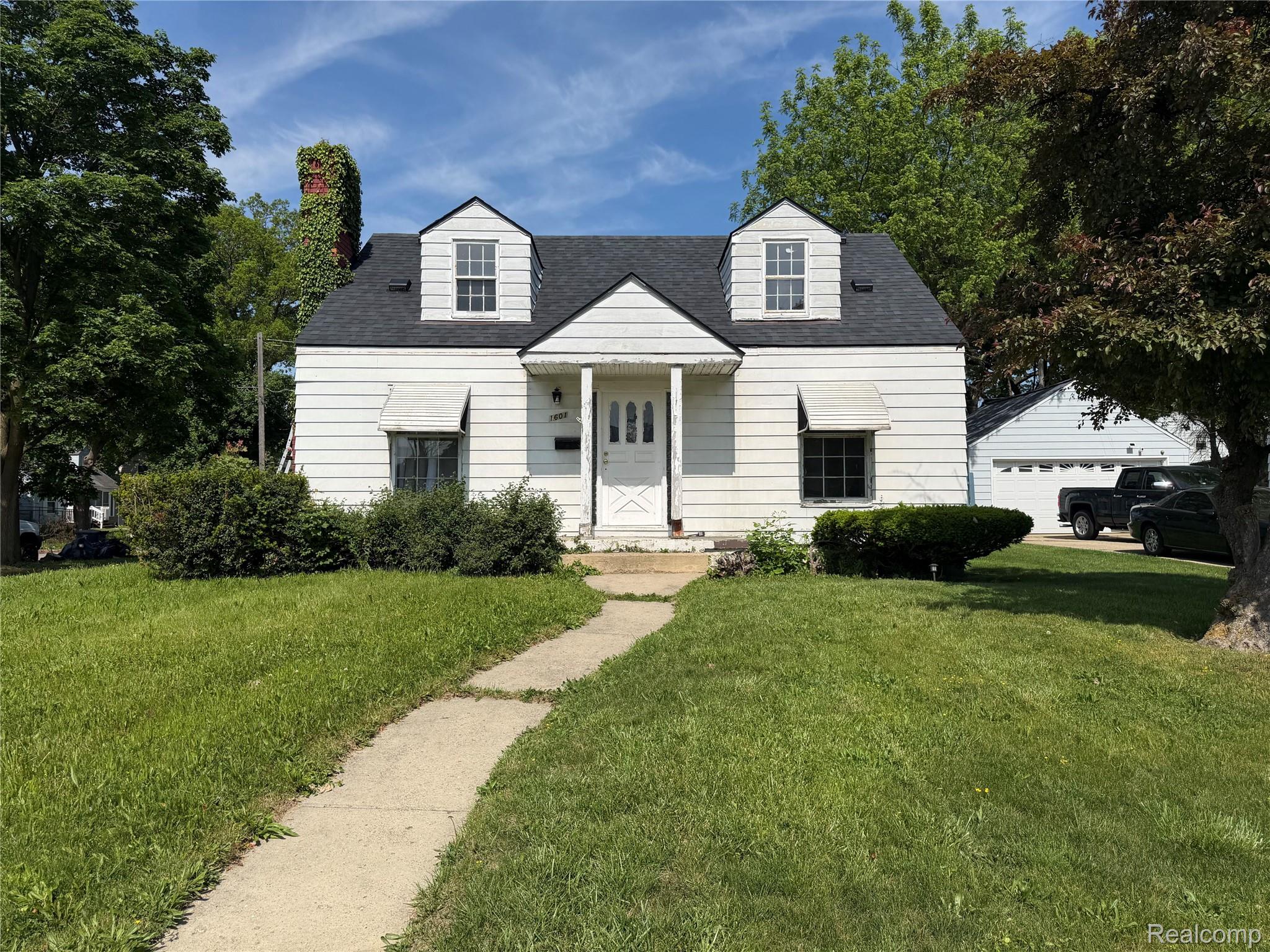 1601 N Ballenger Highway Property Photo 1