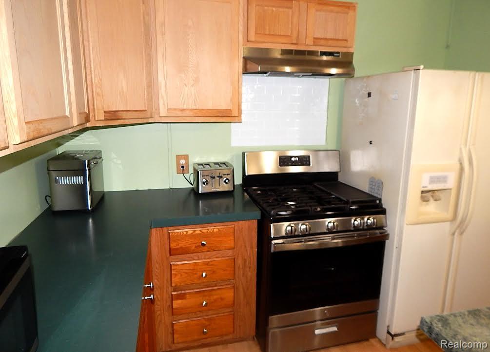 2389 W Maplehurst Drive Property Photo 10