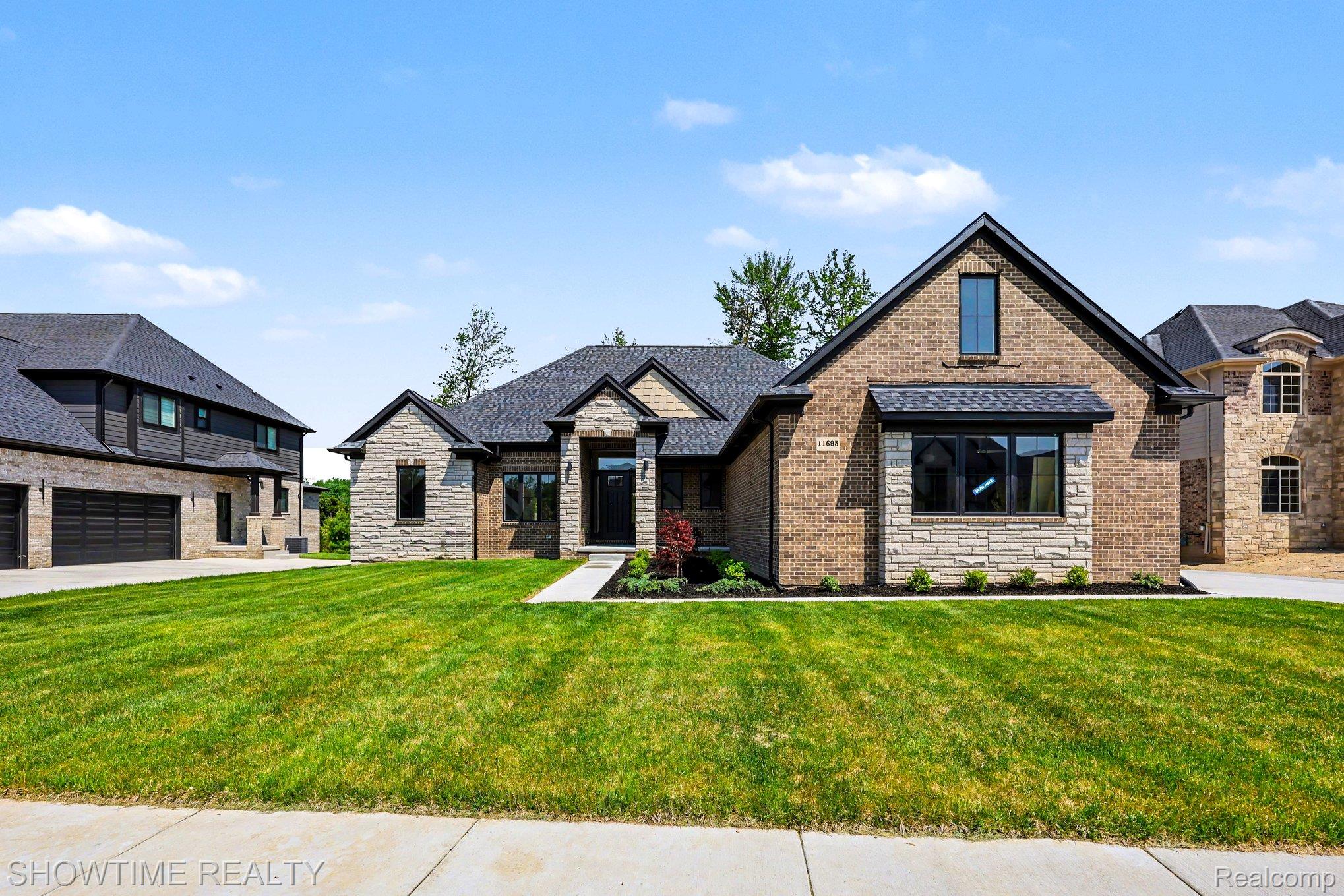 11695 ENCORE Drive Property Photo 1