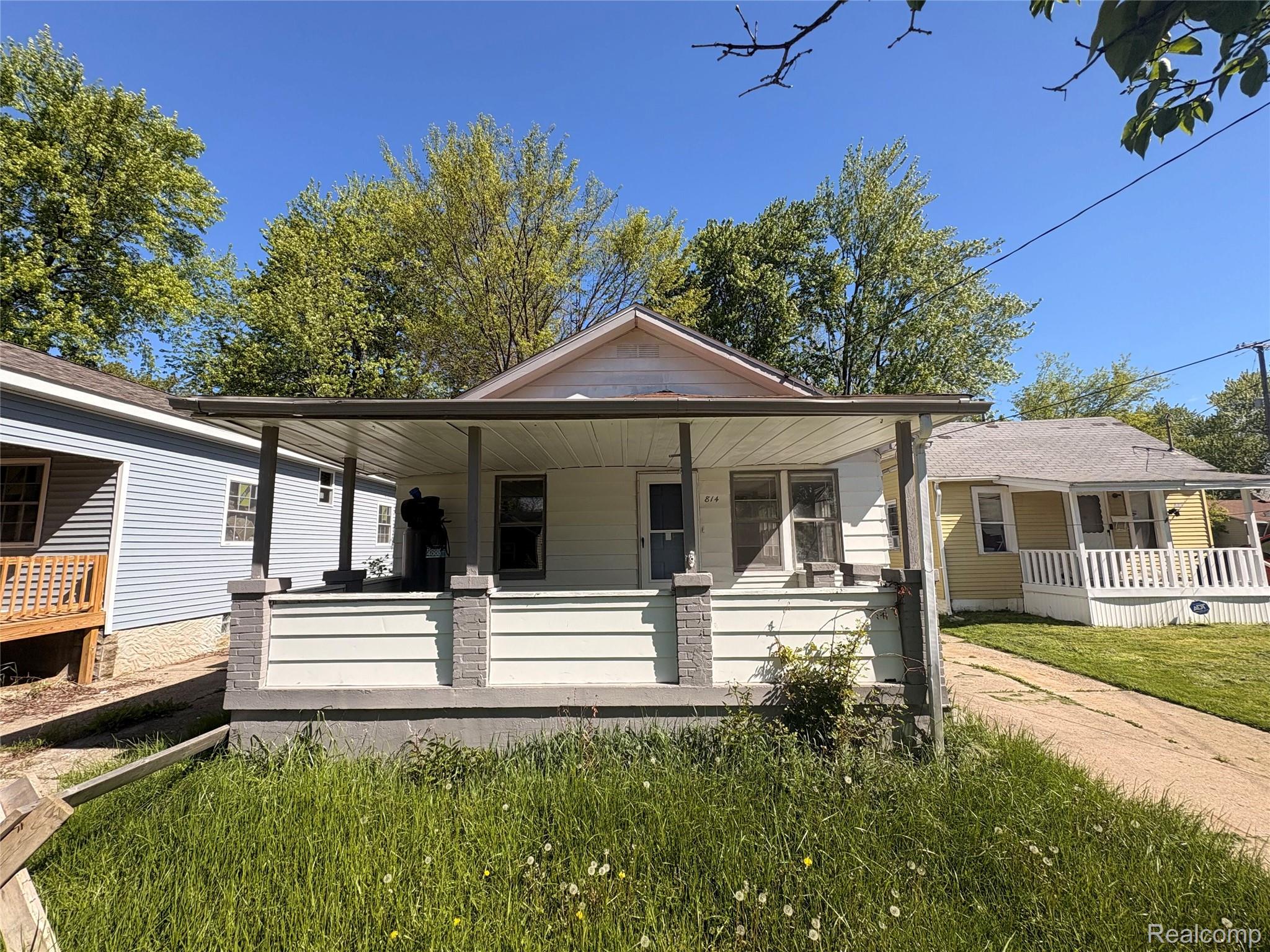 814 Alvord Avenue Property Photo 1