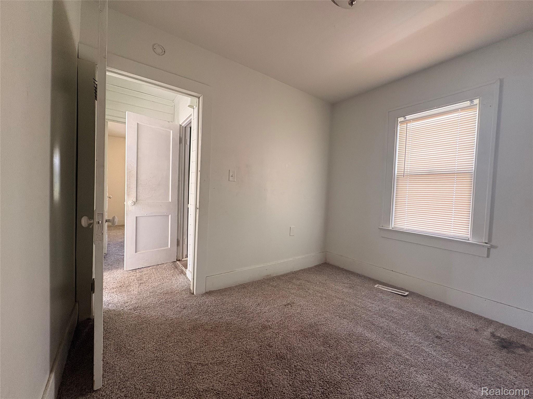 814 Alvord Avenue Property Photo 9