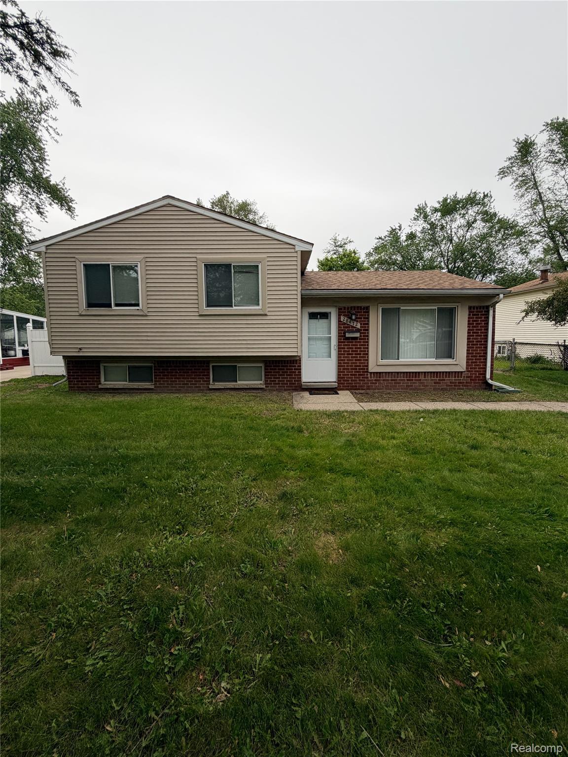 28472 Greenview Street Property Photo 2