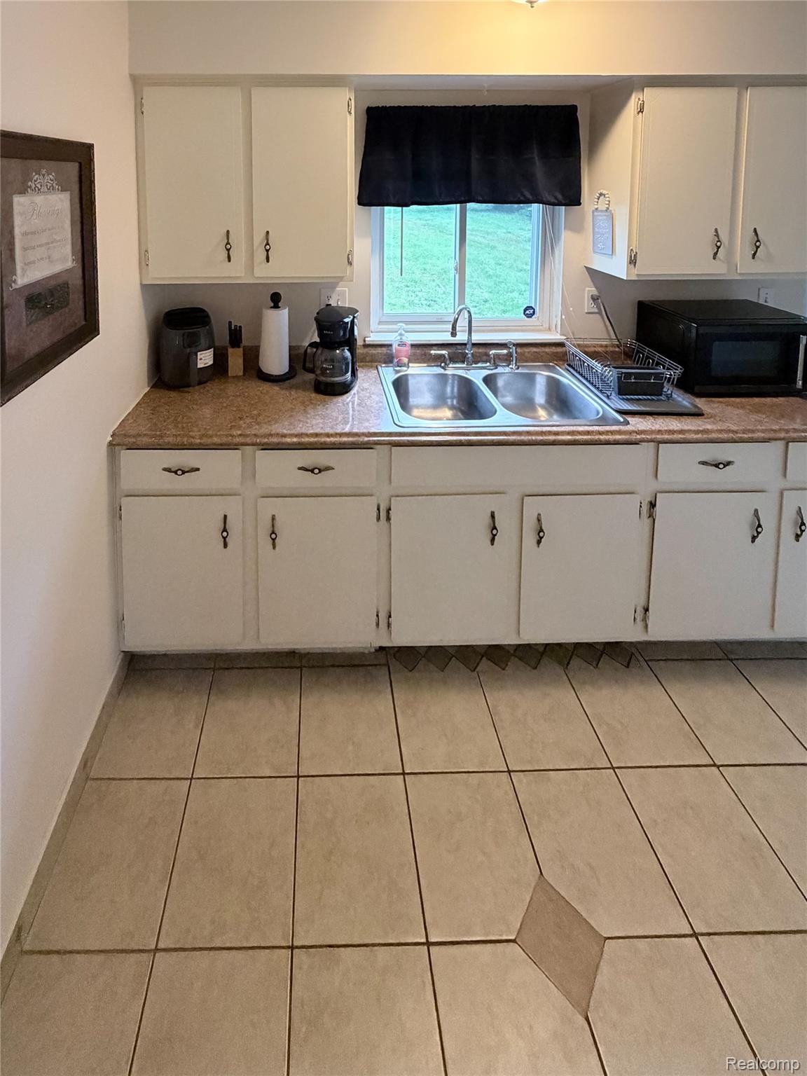 28472 Greenview Street Property Photo 17