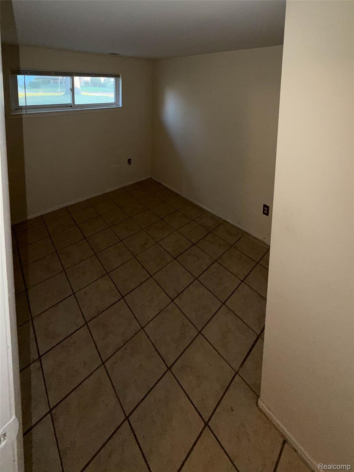 28472 Greenview Street Property Photo 18
