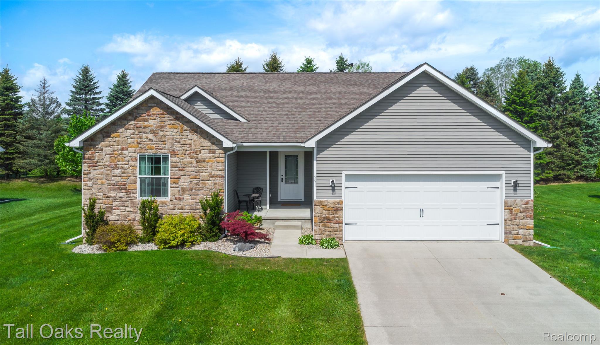 291 Golfside Drive Property Photo 1