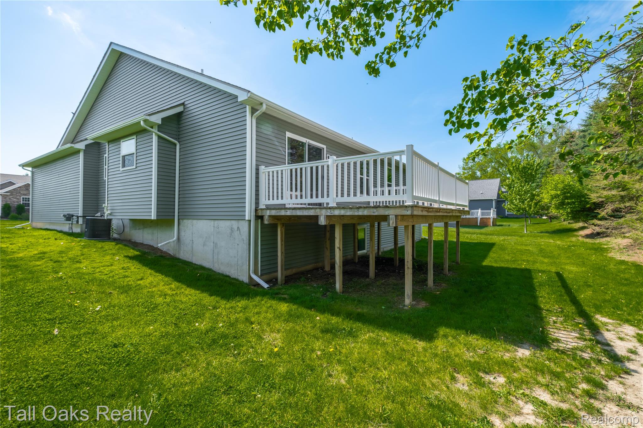 291 Golfside Drive Property Photo 5