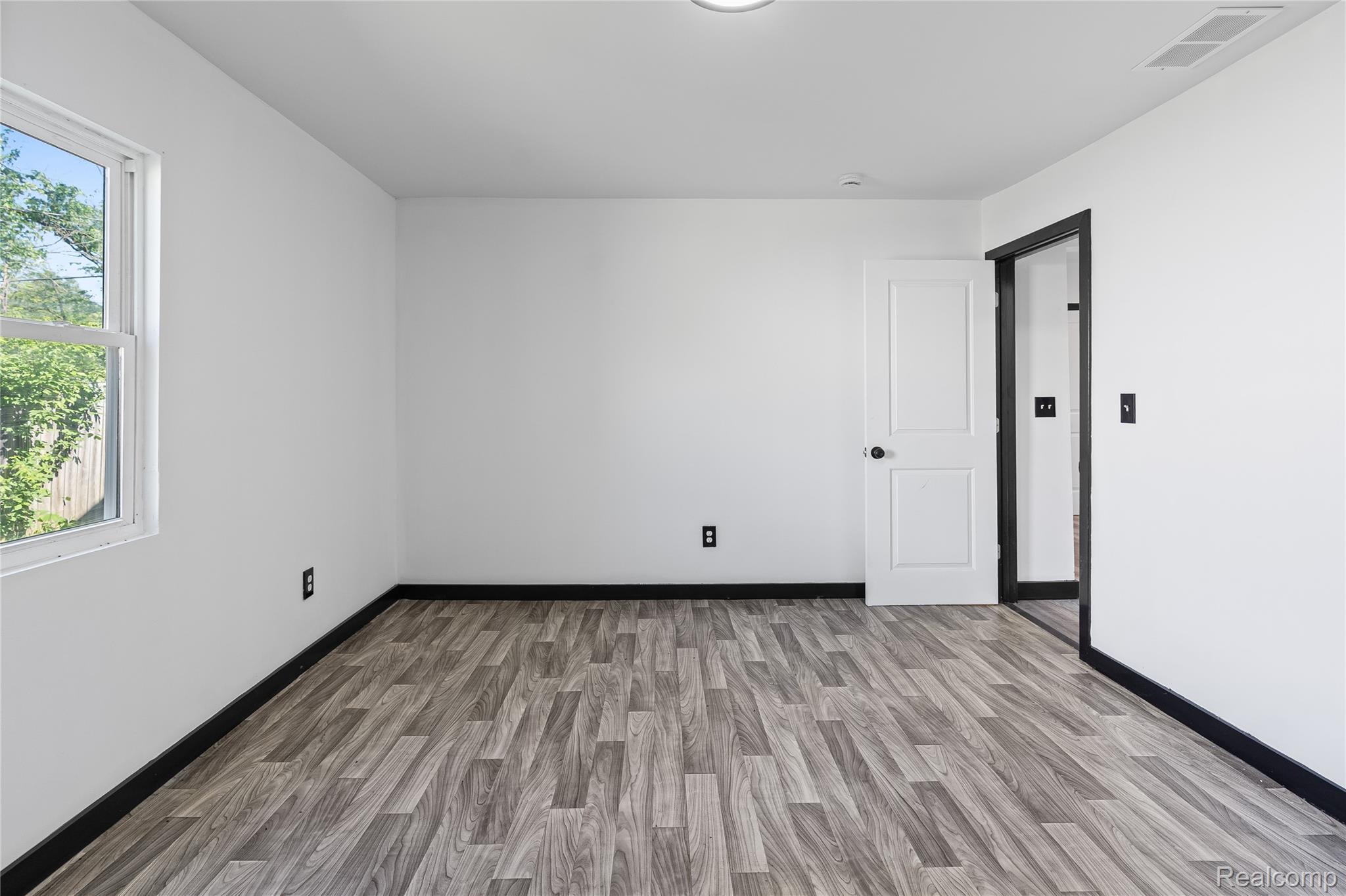 8053 Leadley Avenue Property Photo 21