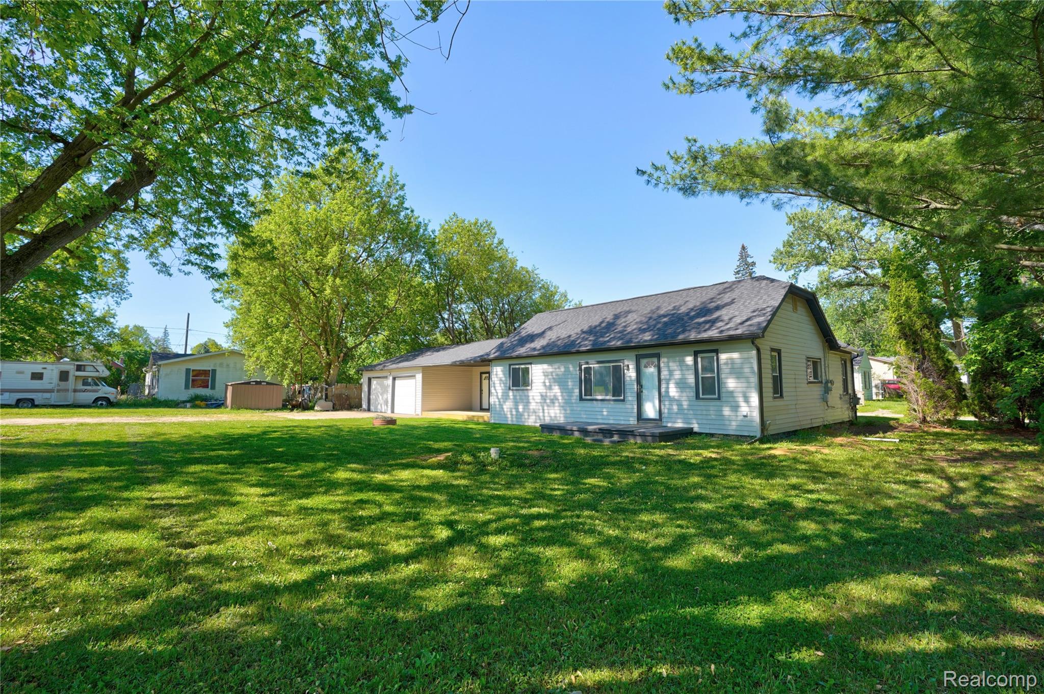 8053 Leadley Avenue Property Photo 28