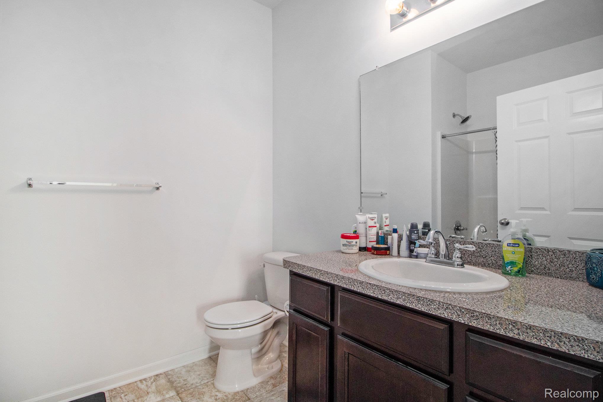 1043 E Summerfield Glen Circle Property Photo 13
