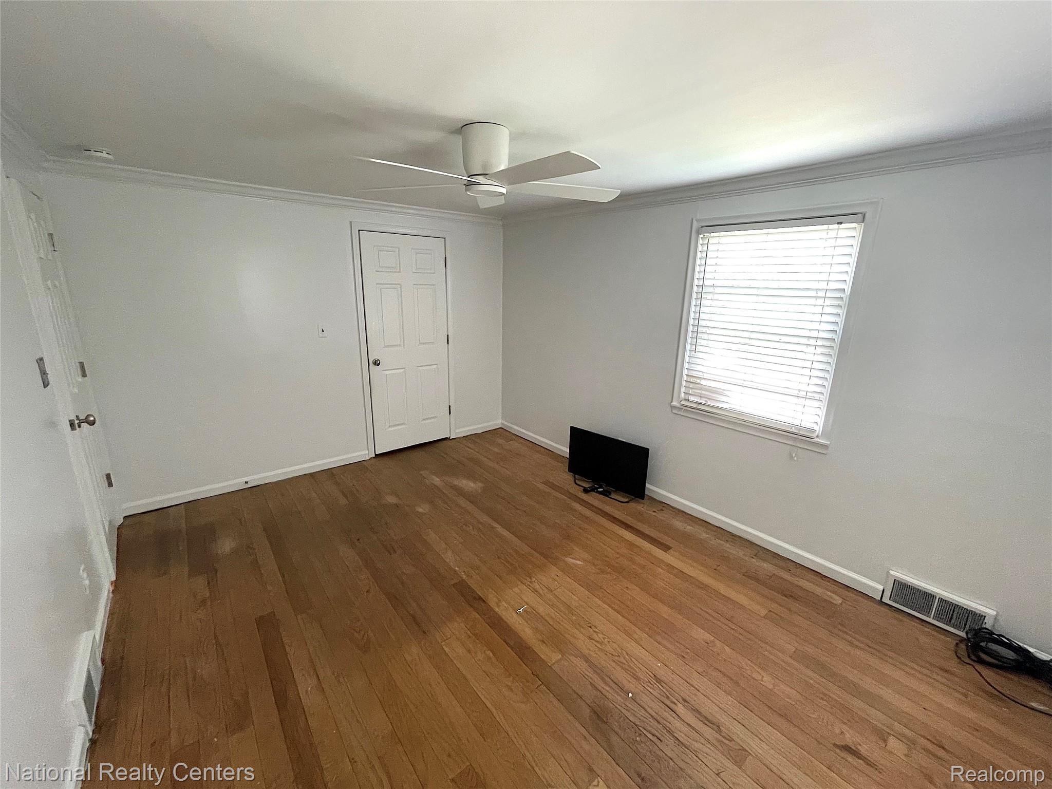 1704 Graefield Road Property Photo 9