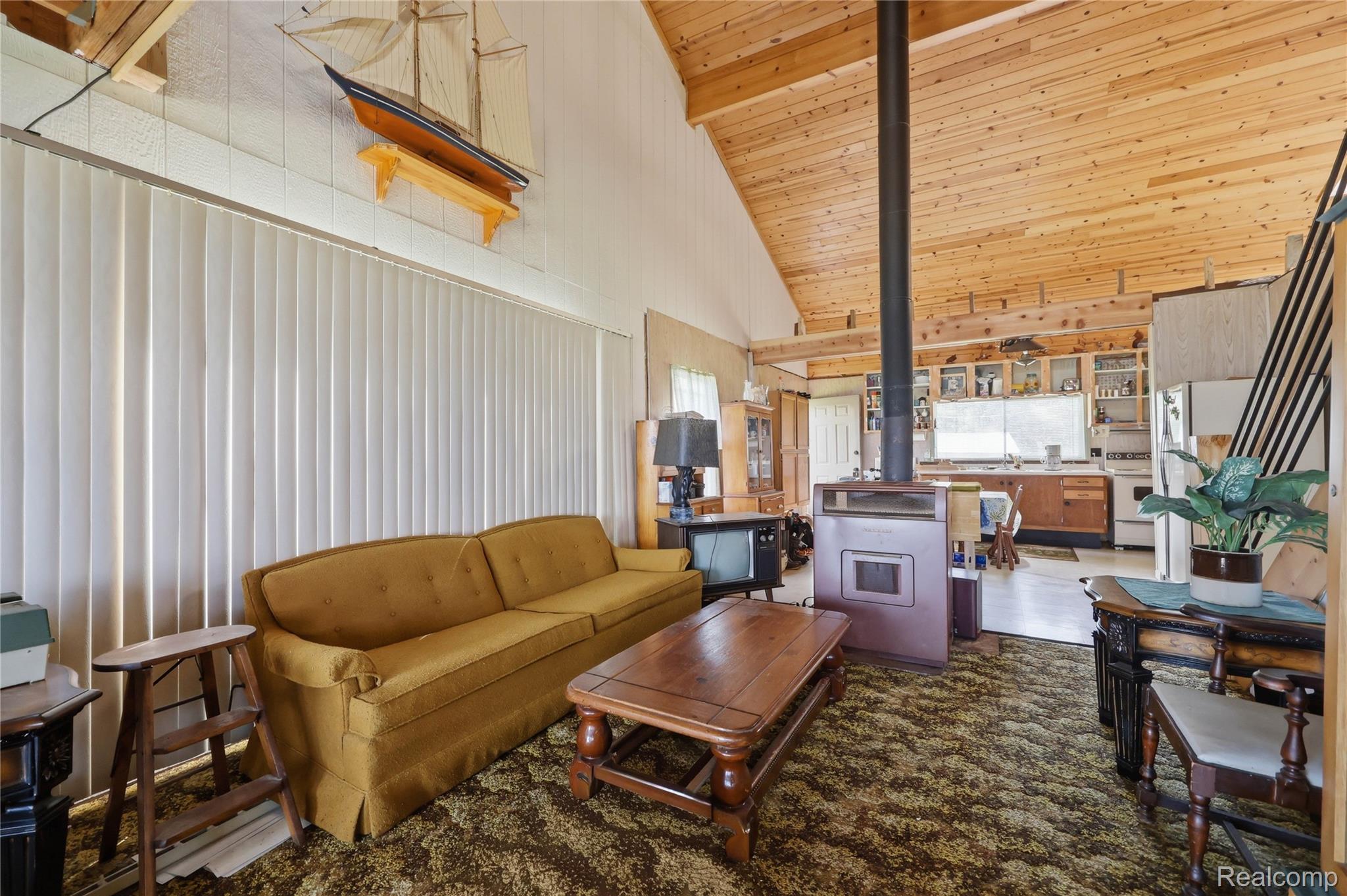 6556 Dickinson Island Property Photo 10