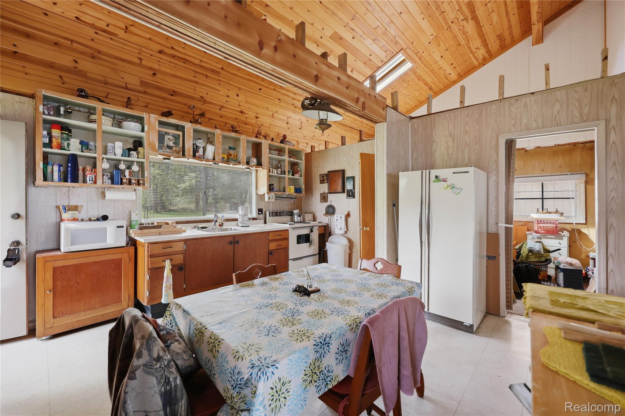 6556 Dickinson Island Property Photo 13