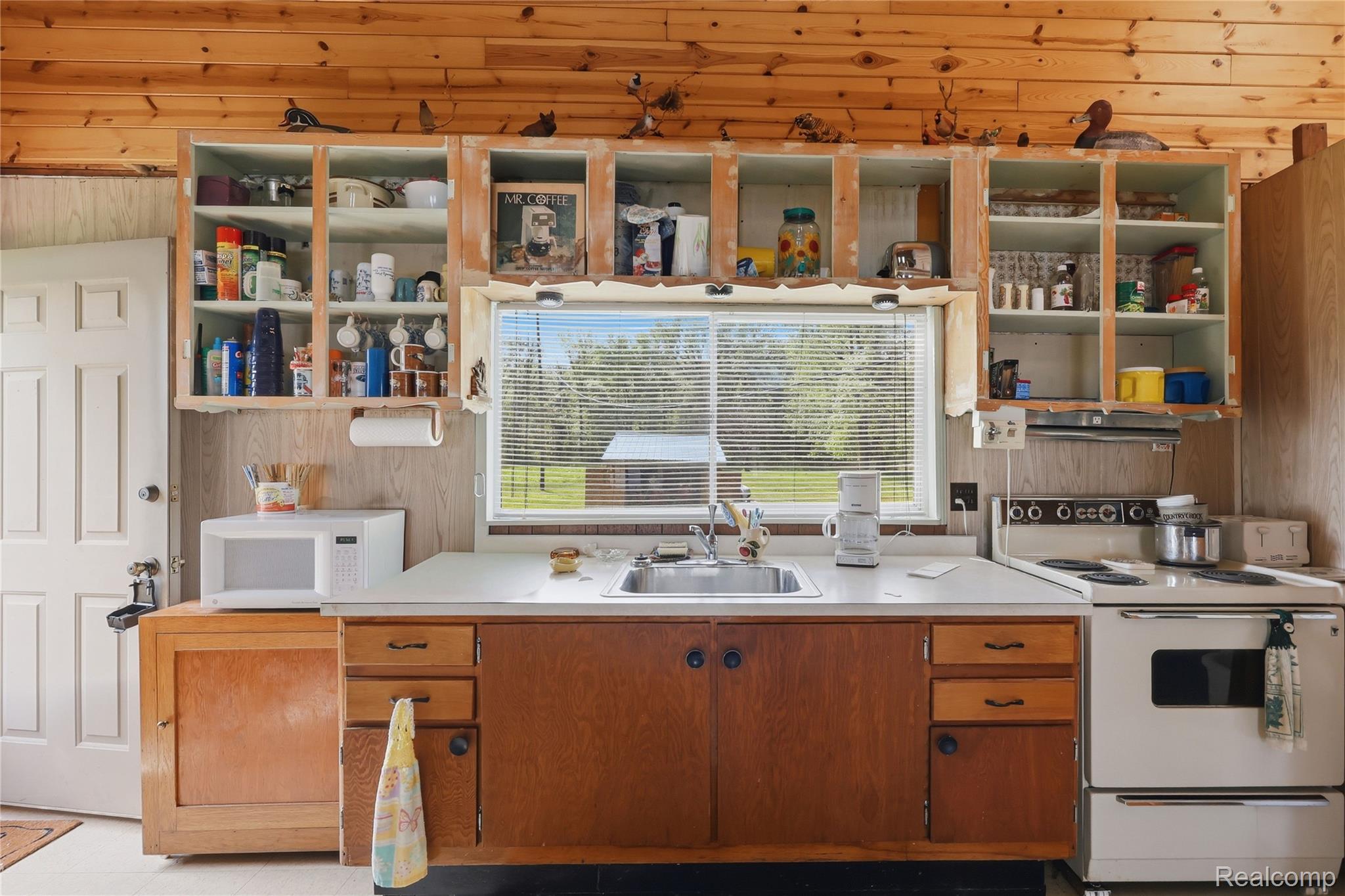 6556 Dickinson Island Property Photo 14
