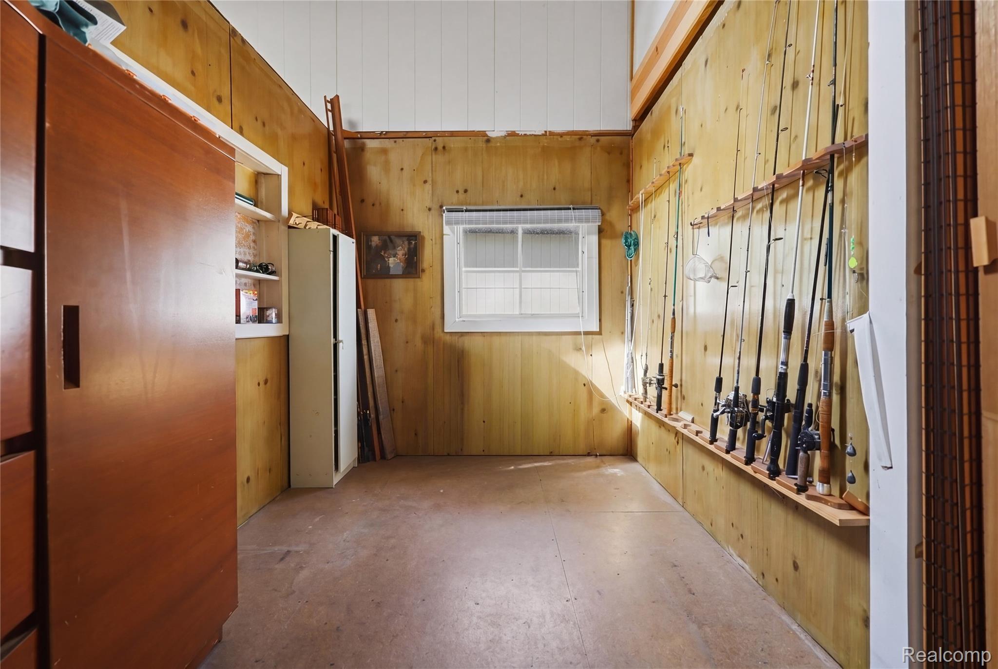 6556 Dickinson Island Property Photo 17