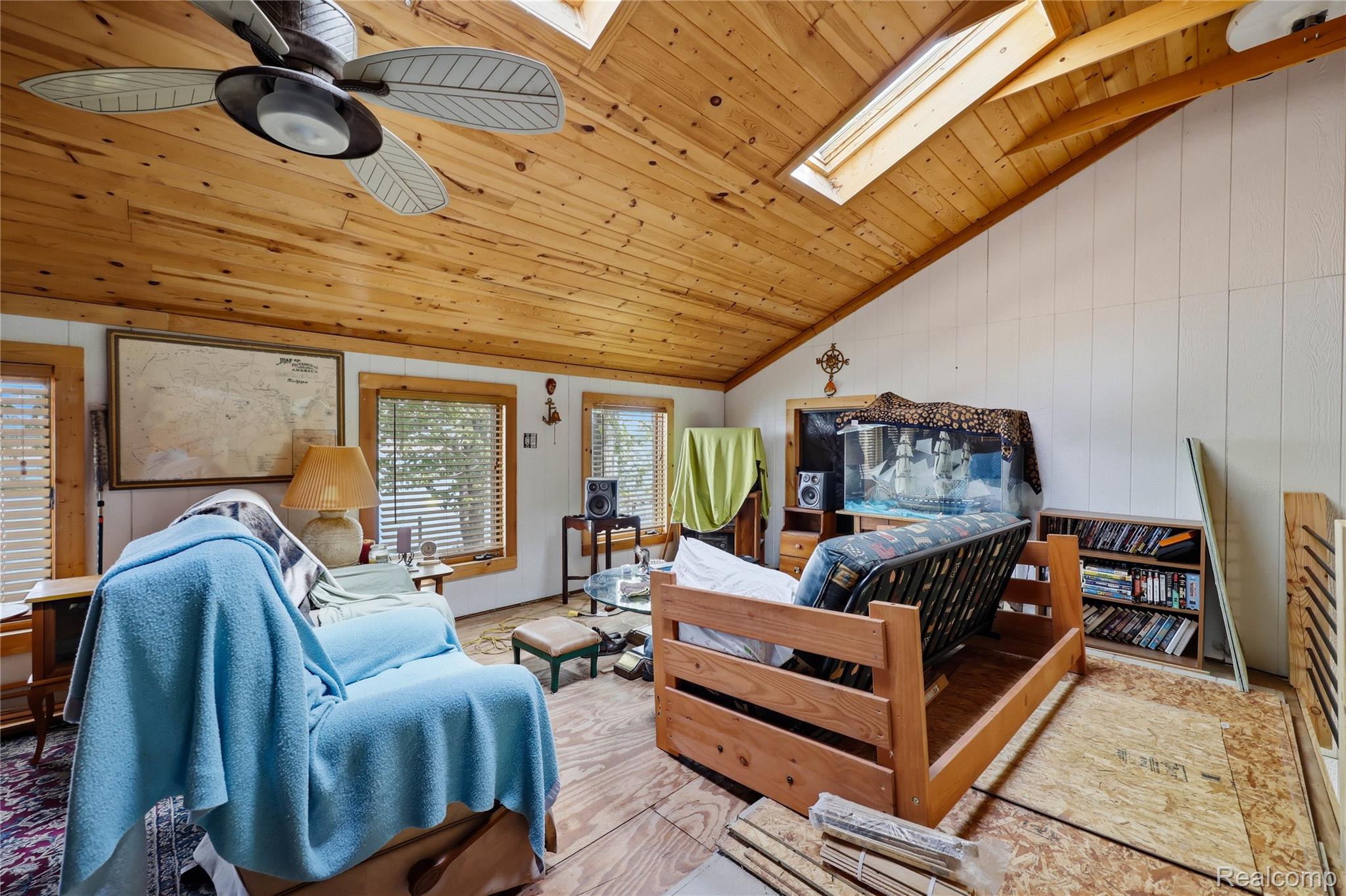 6556 Dickinson Island Property Photo 20