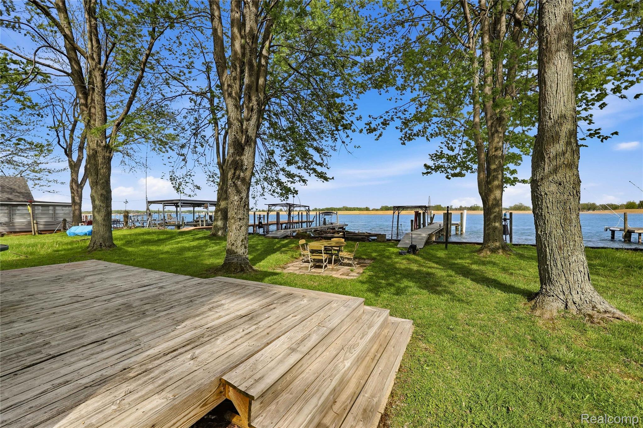6556 Dickinson Island Property Photo 30