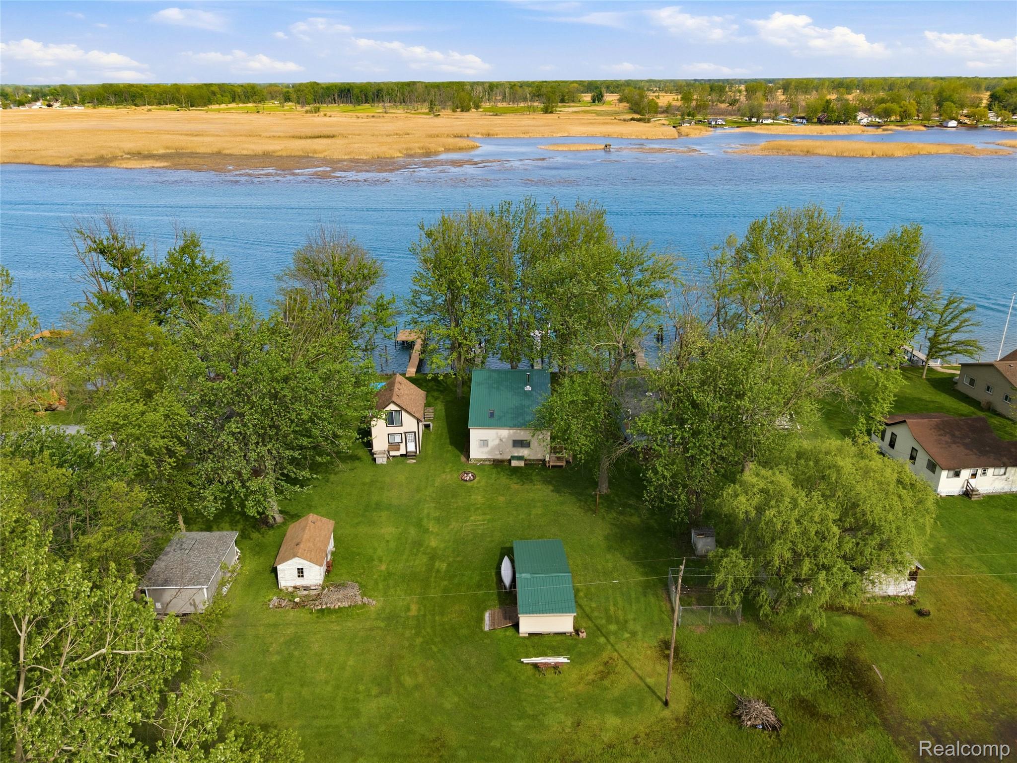 6556 Dickinson Island Property Photo 32