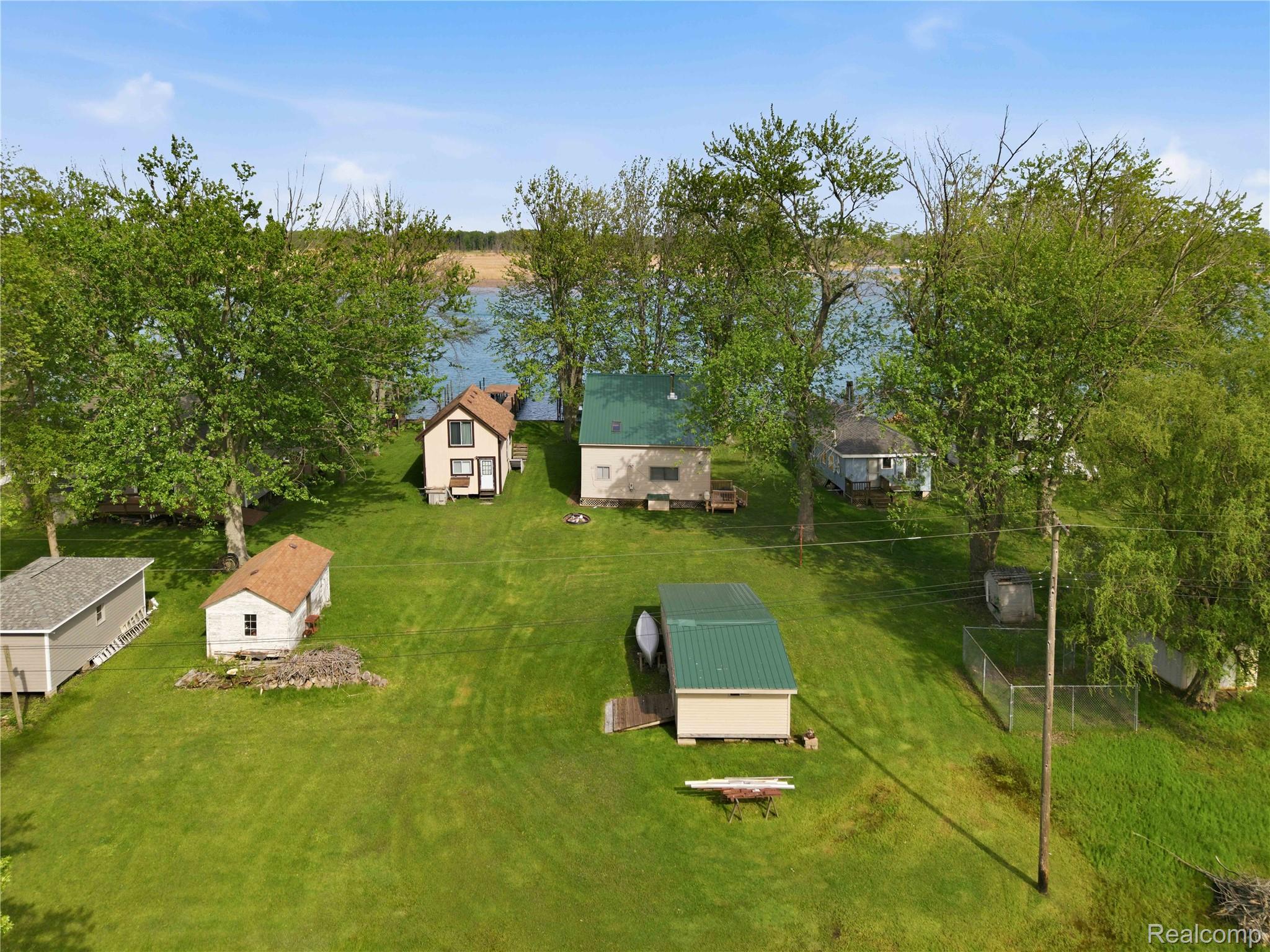 6556 Dickinson Island Property Photo 33