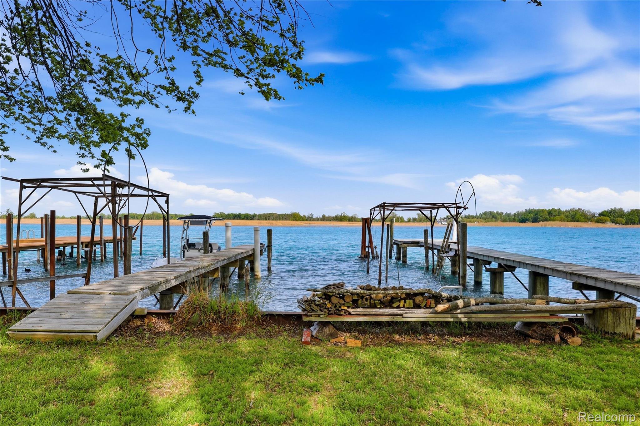 6556 Dickinson Island Property Photo 42